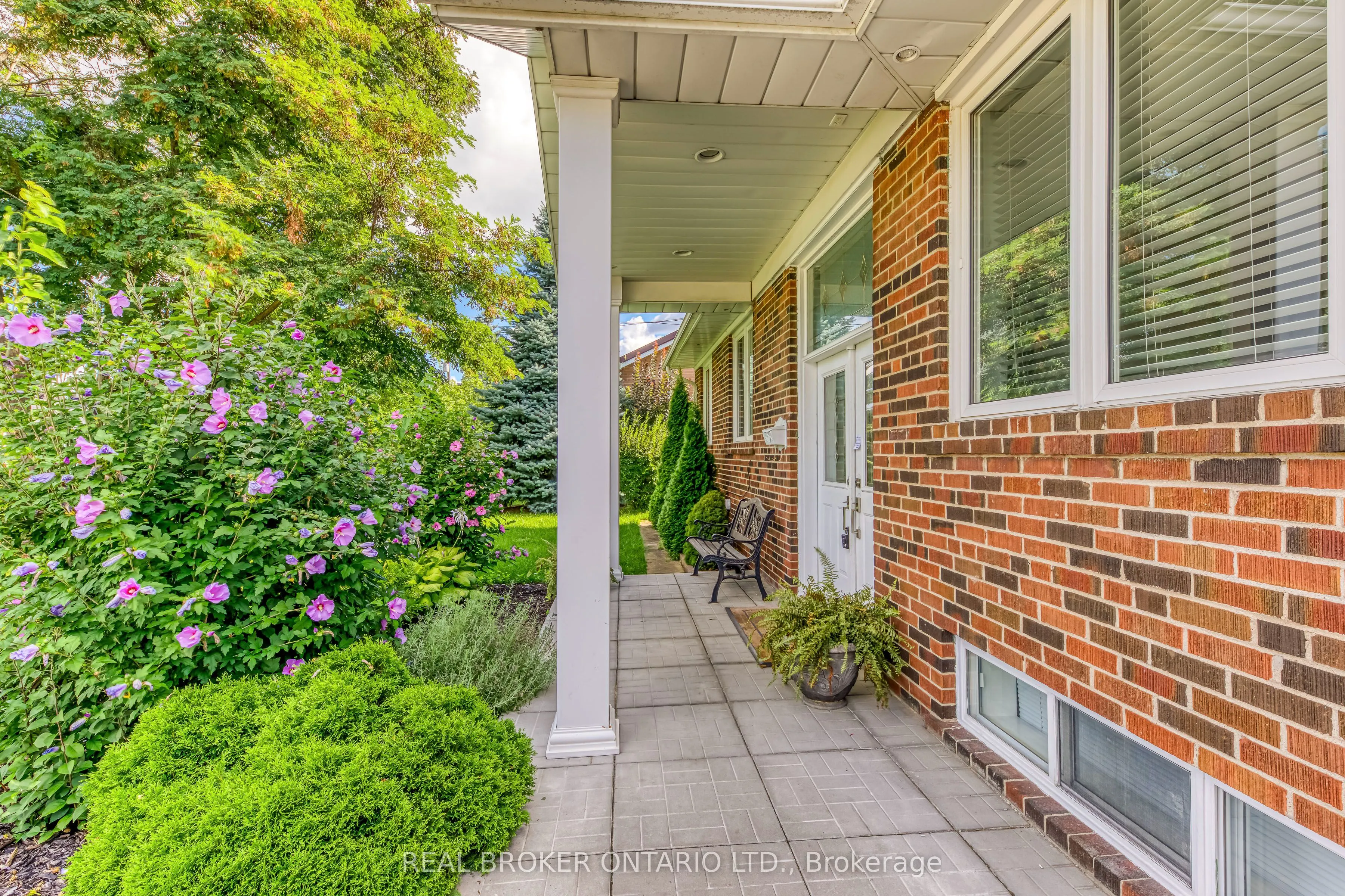 230 Mcgill Street
