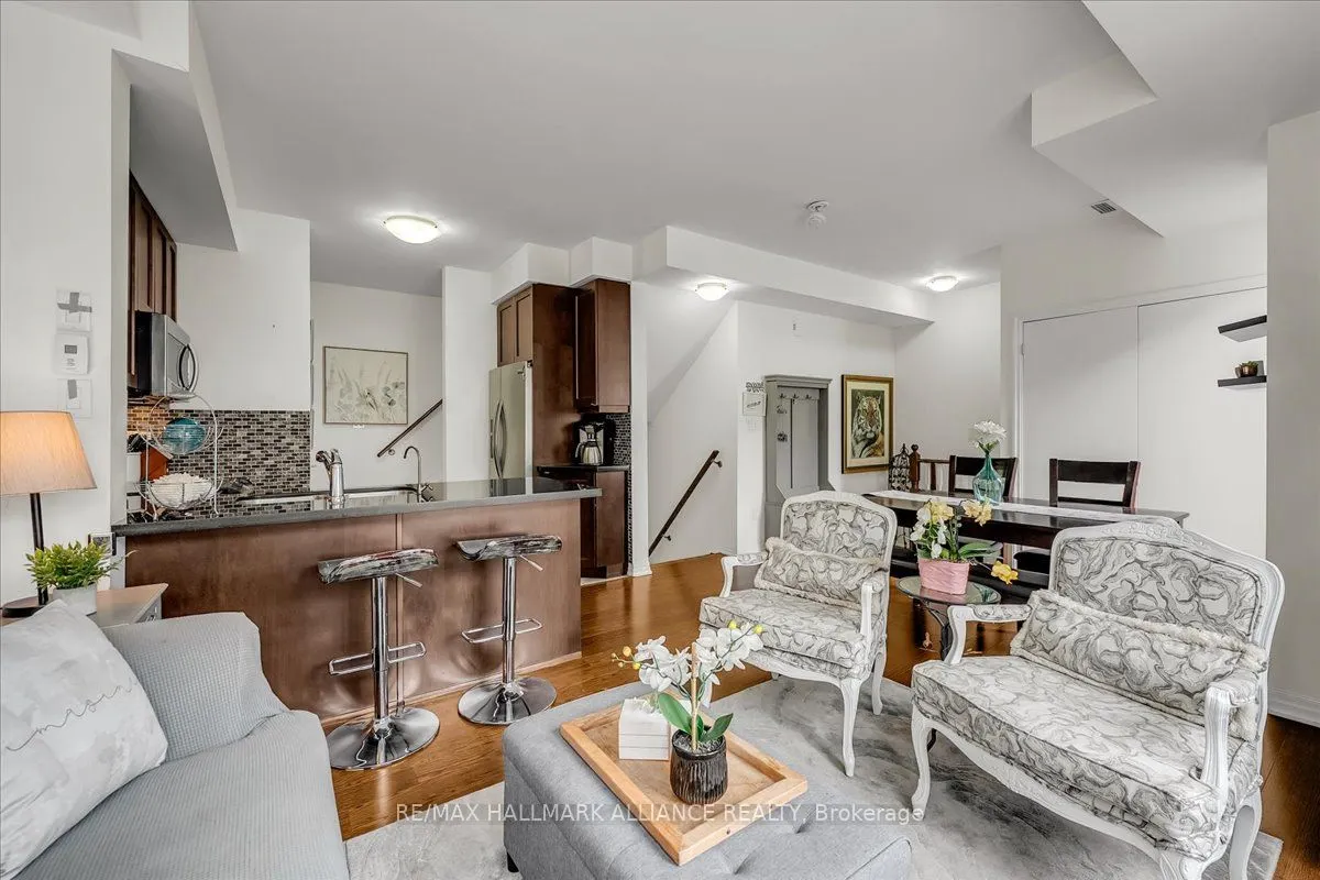 1011 Deta Road, #701