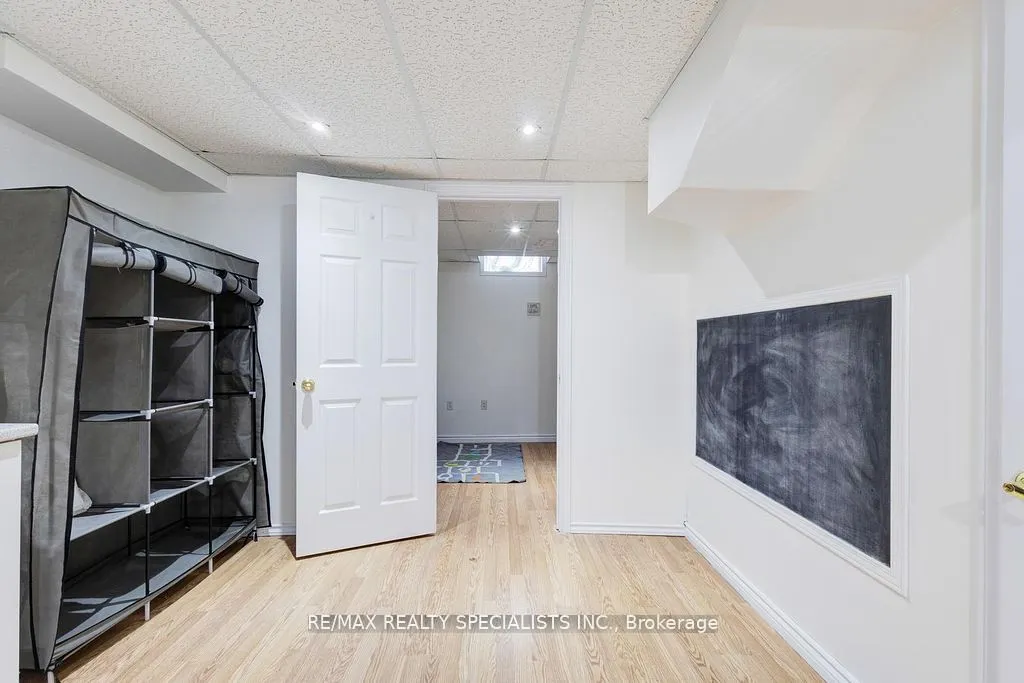 42 Trumpet Valley Boulevard