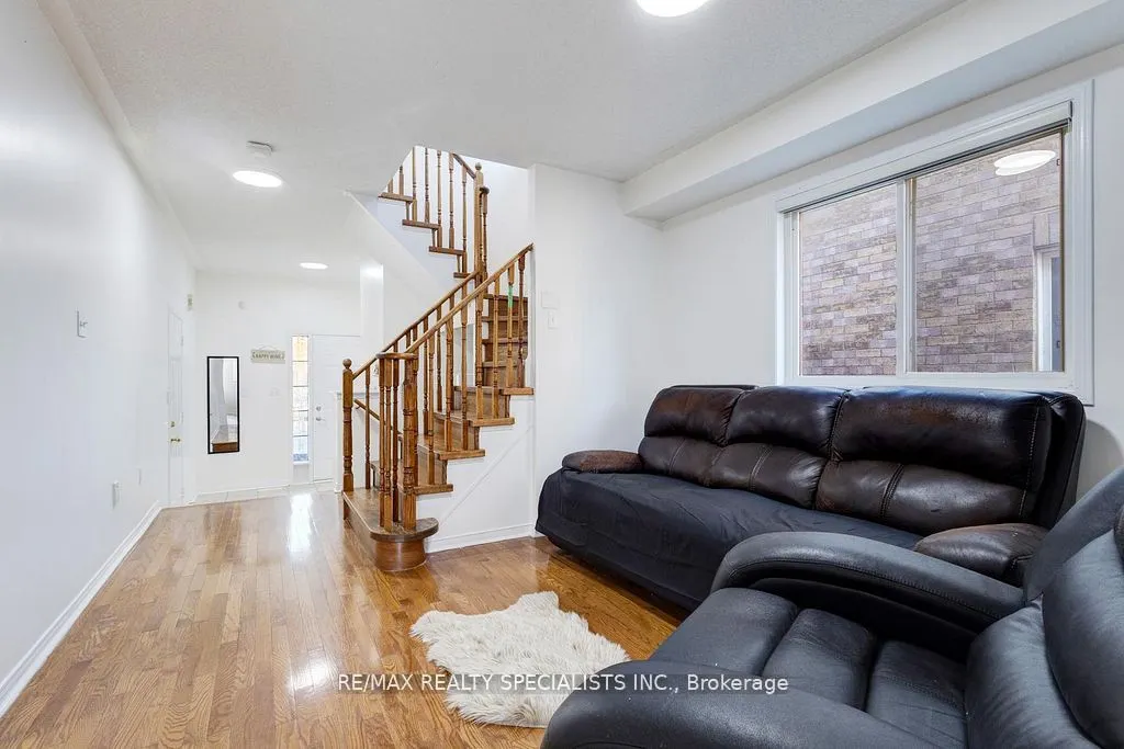 42 Trumpet Valley Boulevard