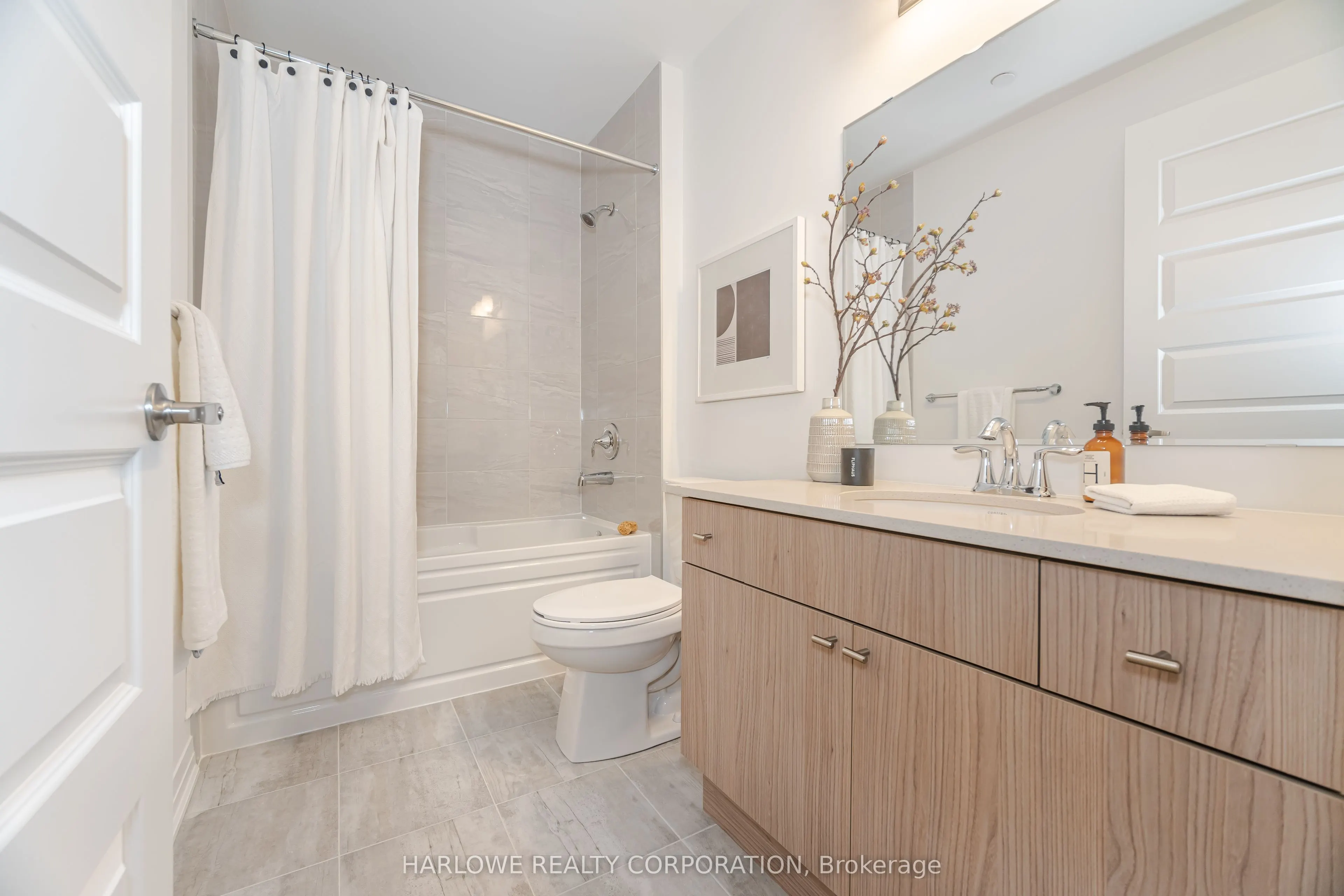 490 Gordon Krantz Avenue, #513