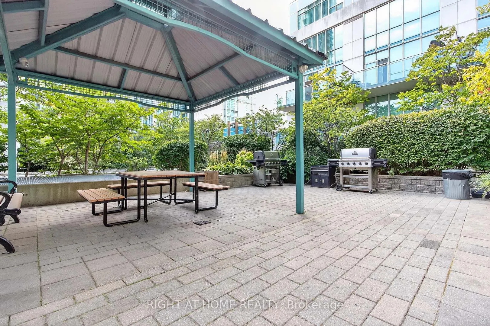 220 Burnhamthorpe Road W, #717