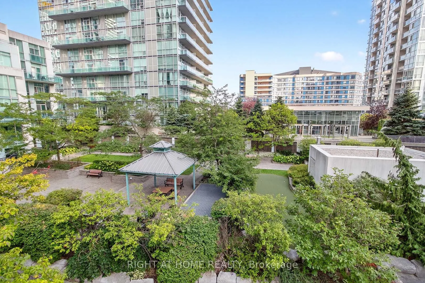 220 Burnhamthorpe Road W, #717
