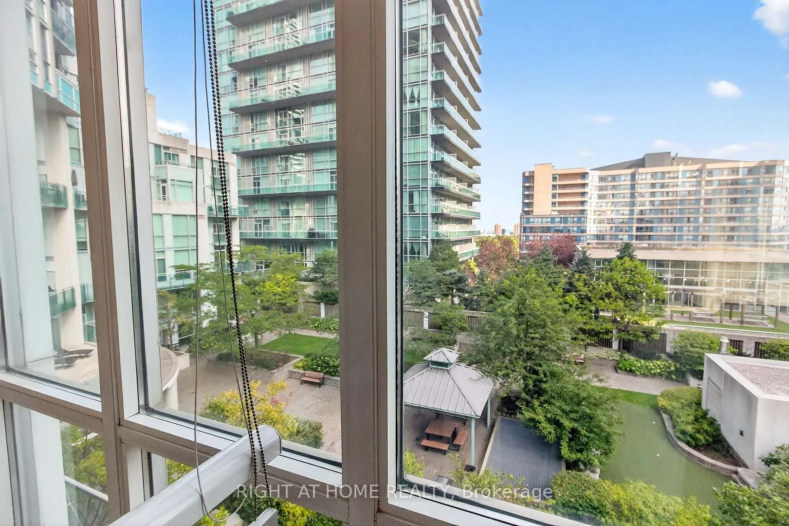 220 Burnhamthorpe Road W, #717