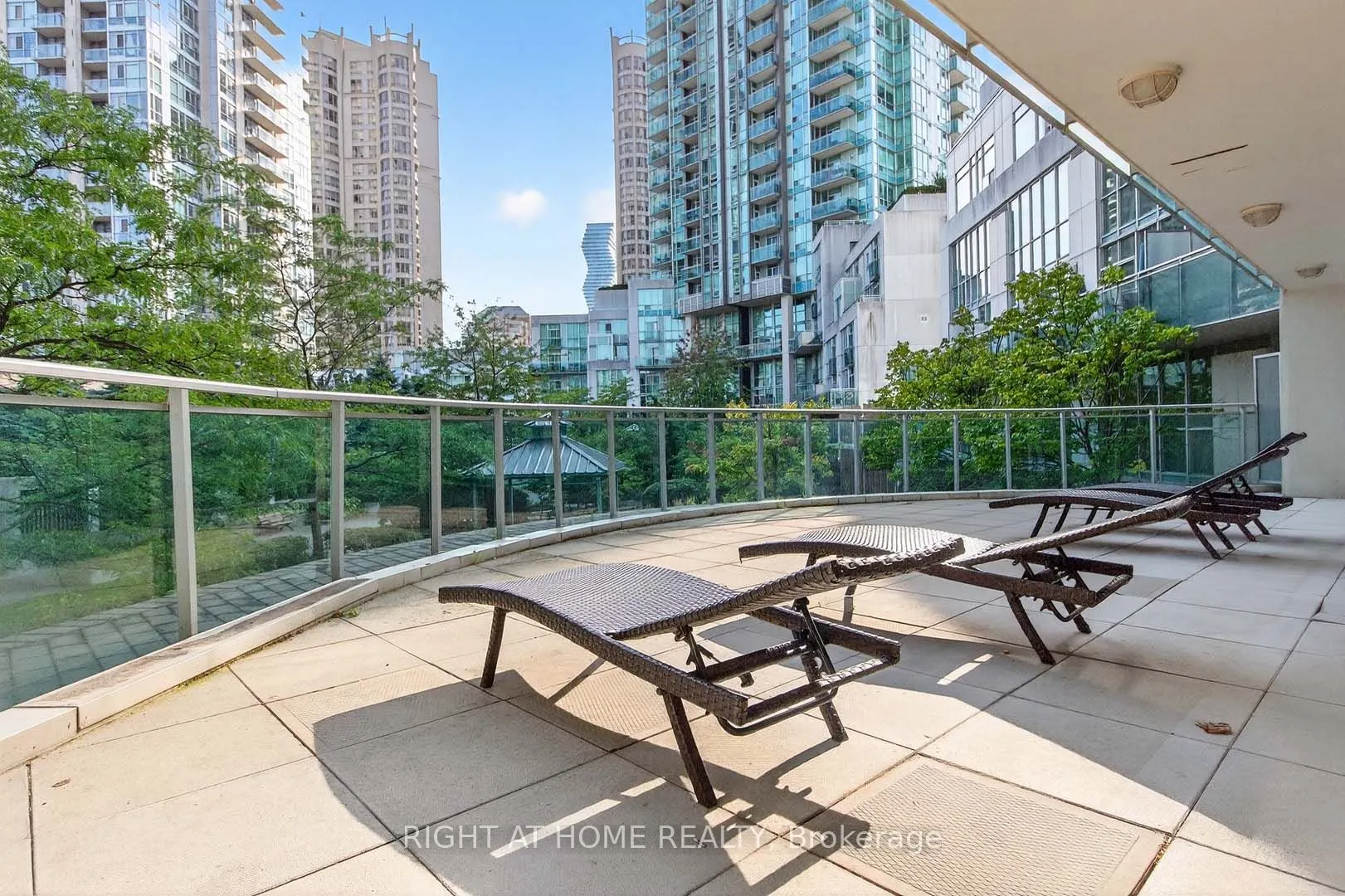 220 Burnhamthorpe Road W, #717