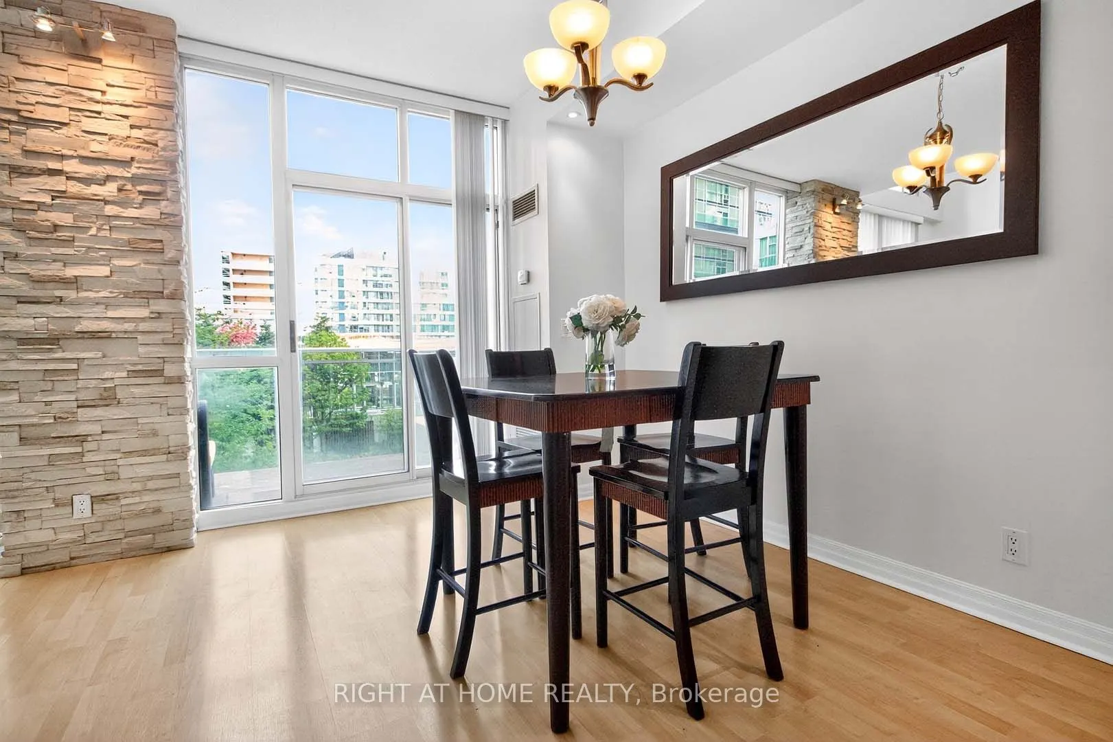 220 Burnhamthorpe Road W, #717