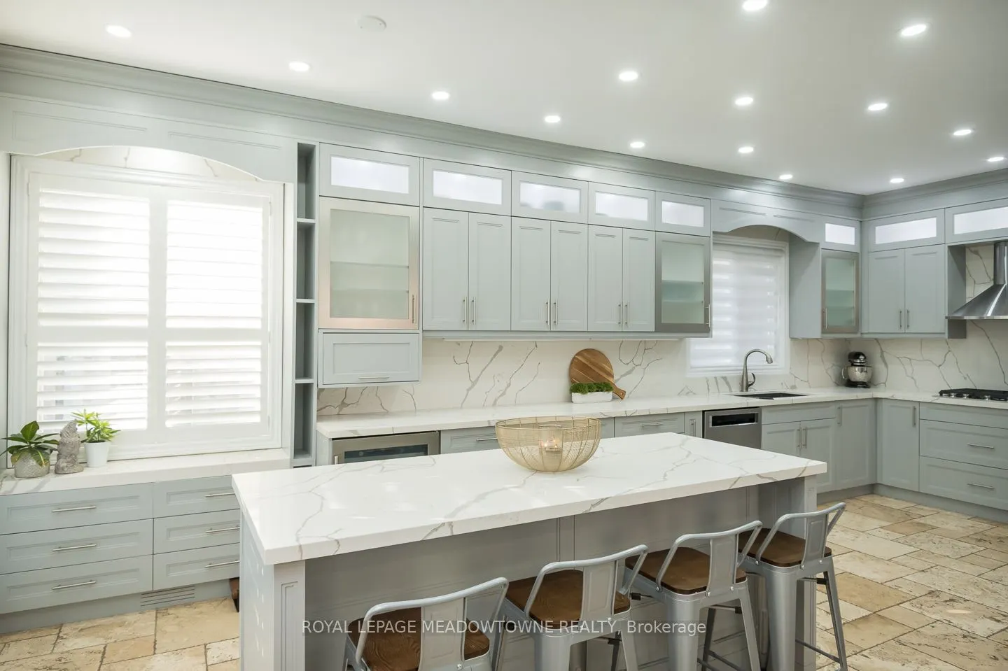 371 Alexander Crescent