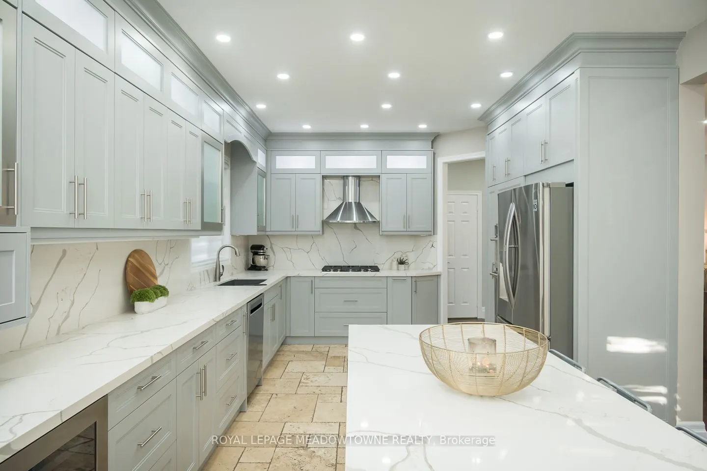 371 Alexander Crescent