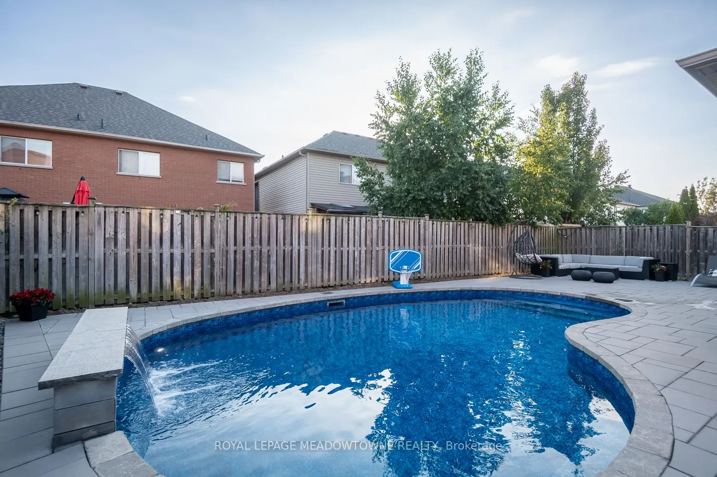 371 Alexander Crescent