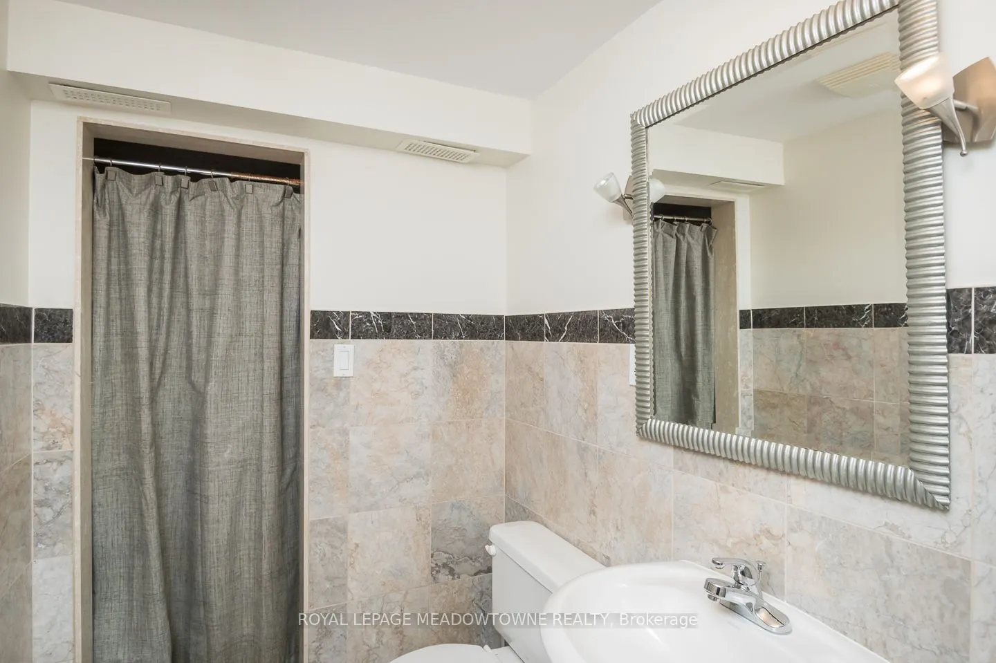 371 Alexander Crescent
