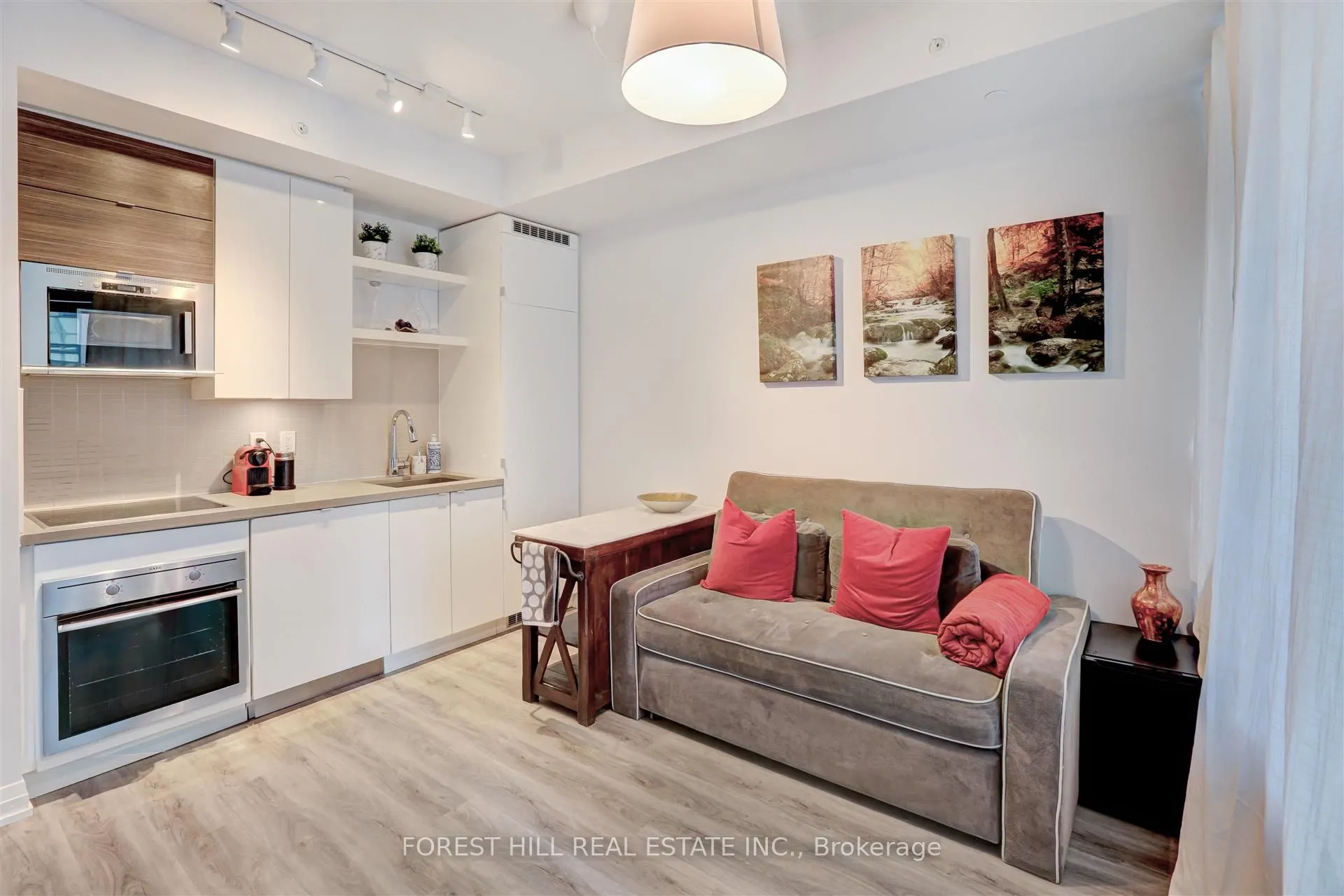 60 Annie Craig Drive, #614