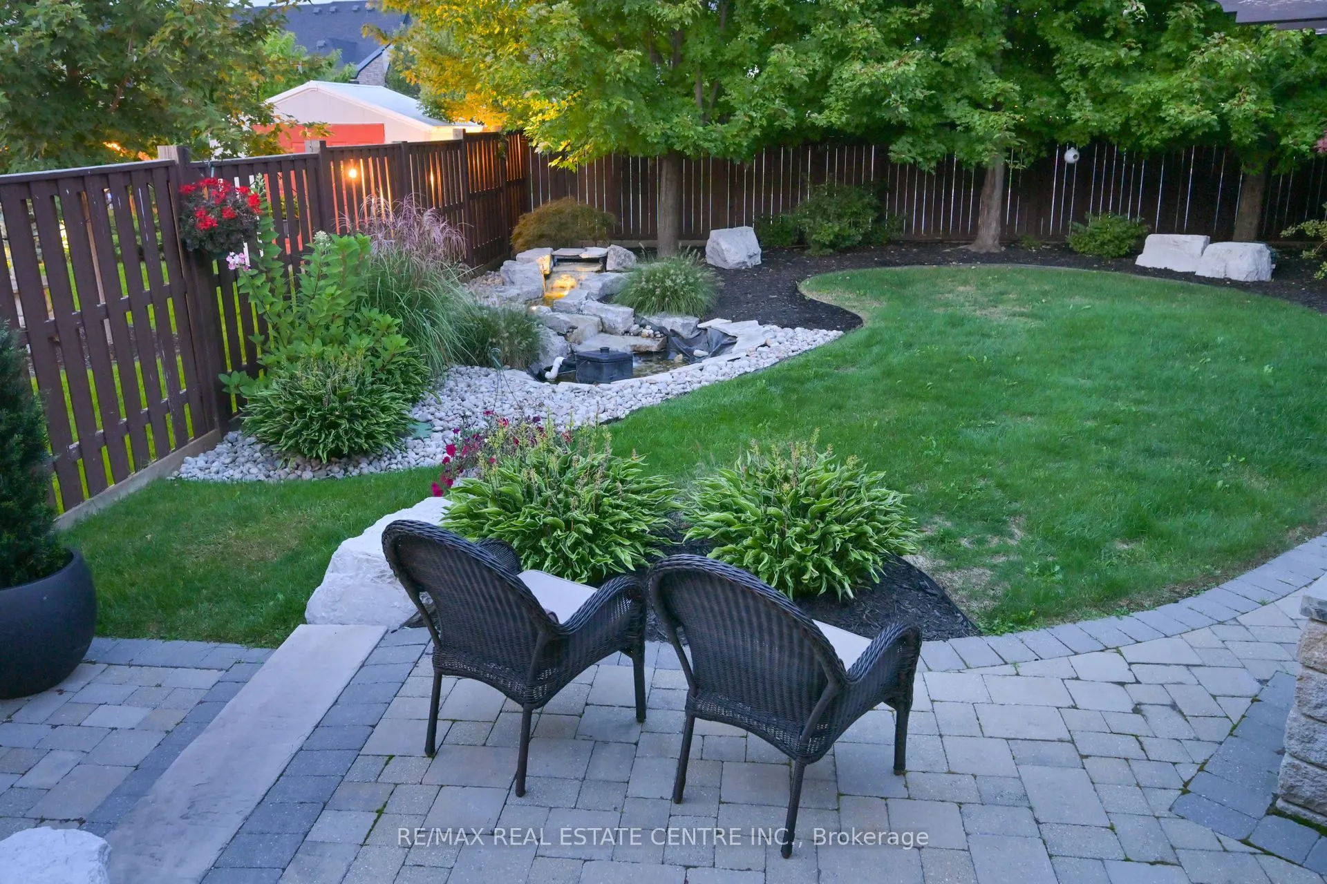 96 Lauchlin Crescent