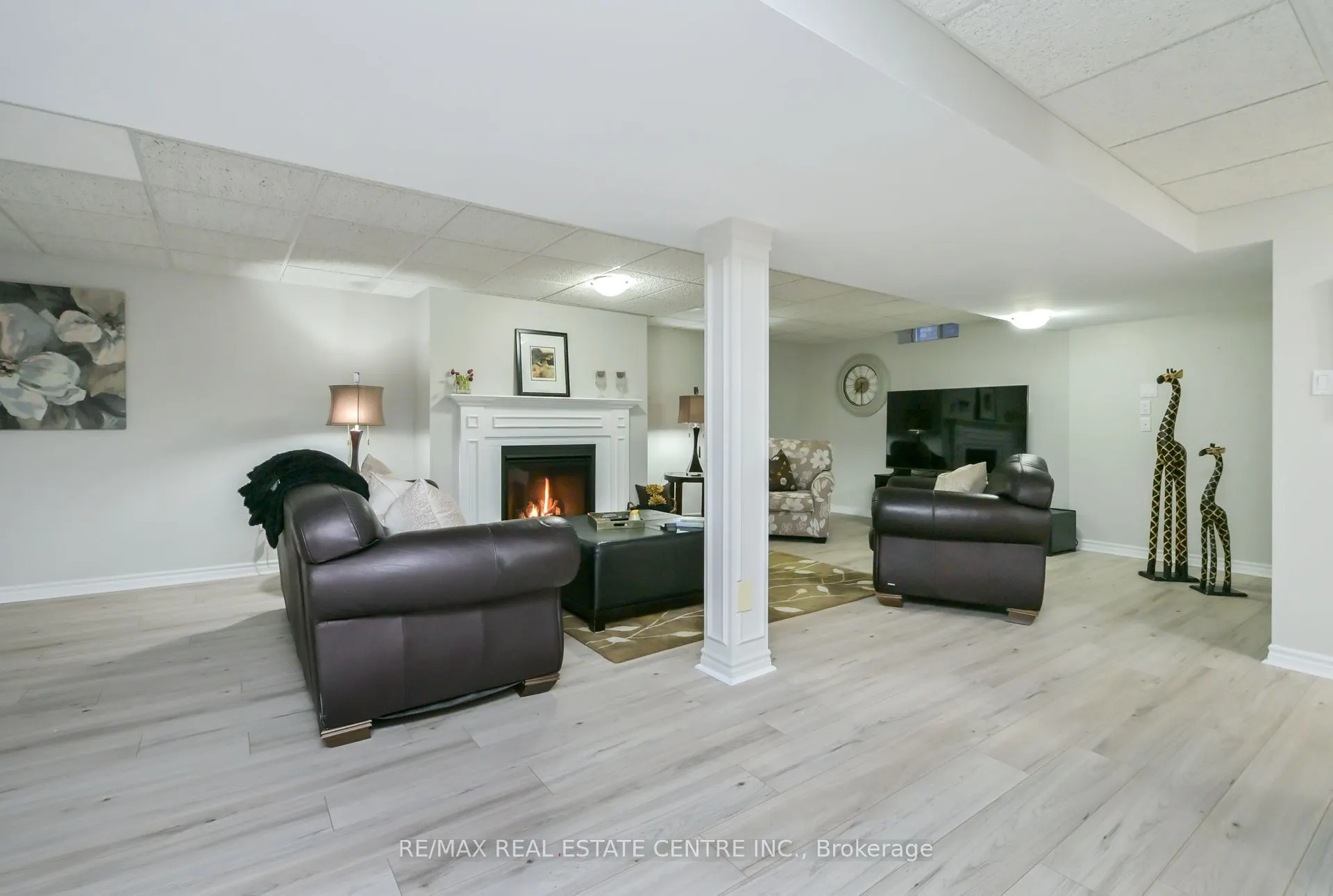 96 Lauchlin Crescent