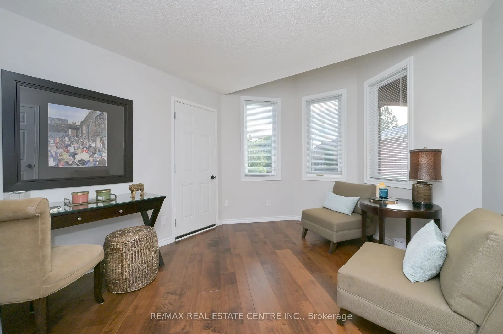 96 Lauchlin Crescent