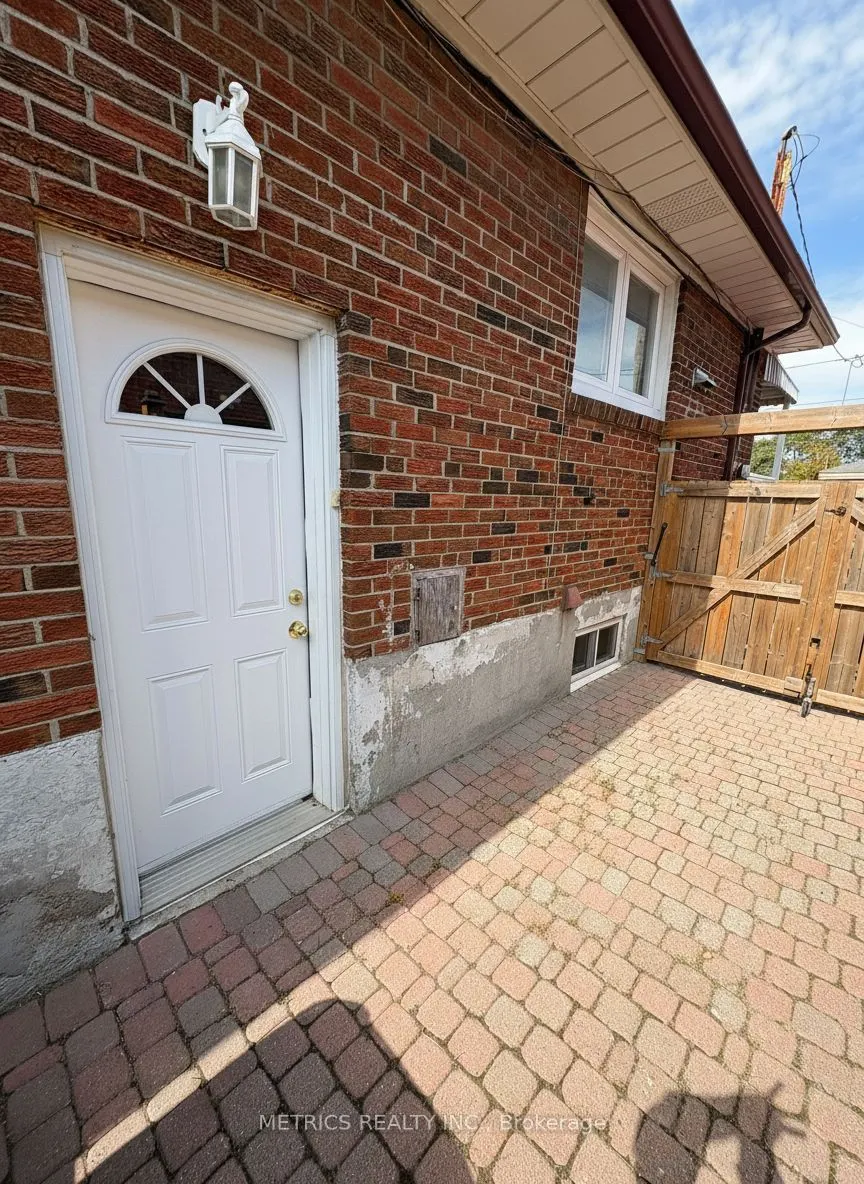 100 Snowood Court