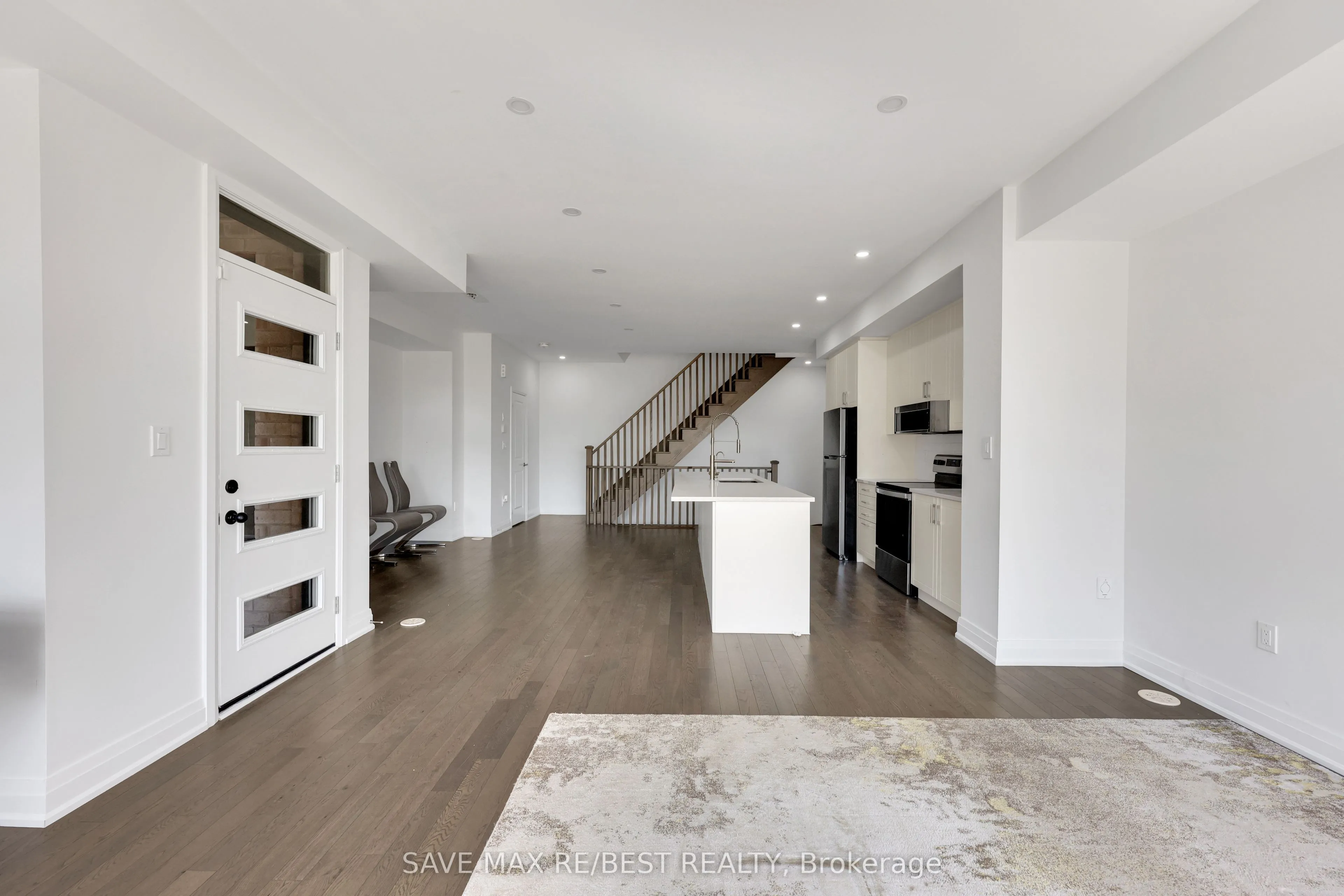 2536 Littlefield Crescent
