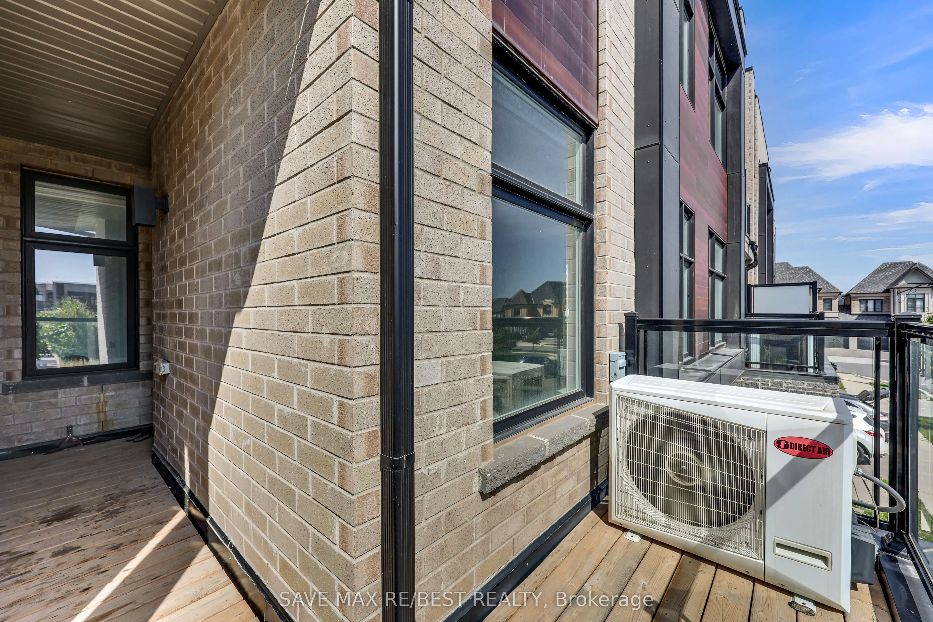 2536 Littlefield Crescent