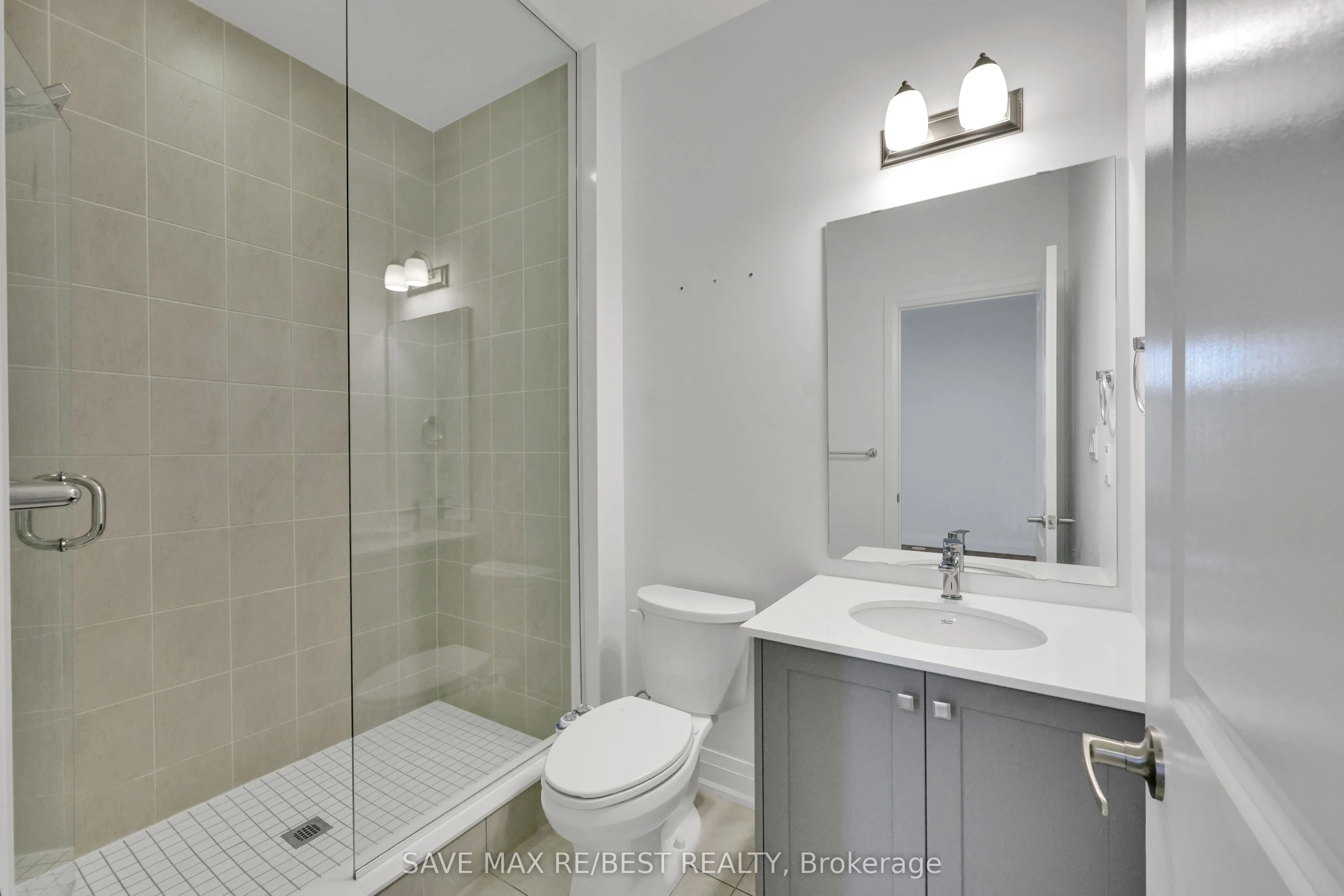 2536 Littlefield Crescent