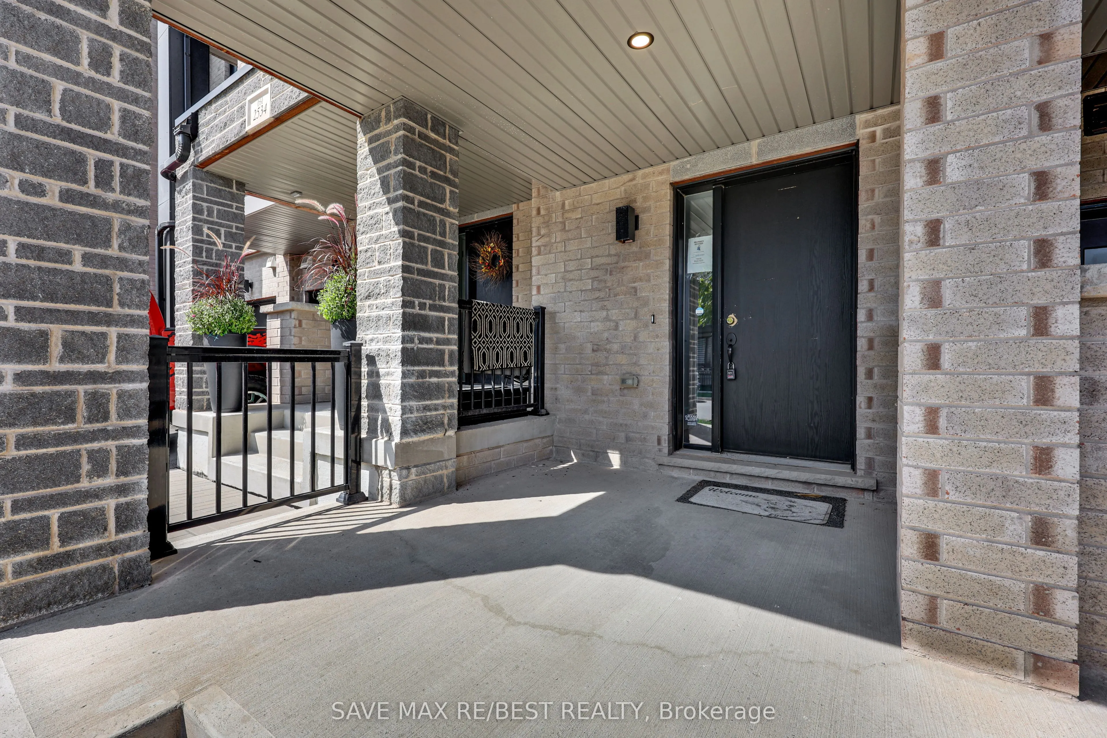 2536 Littlefield Crescent