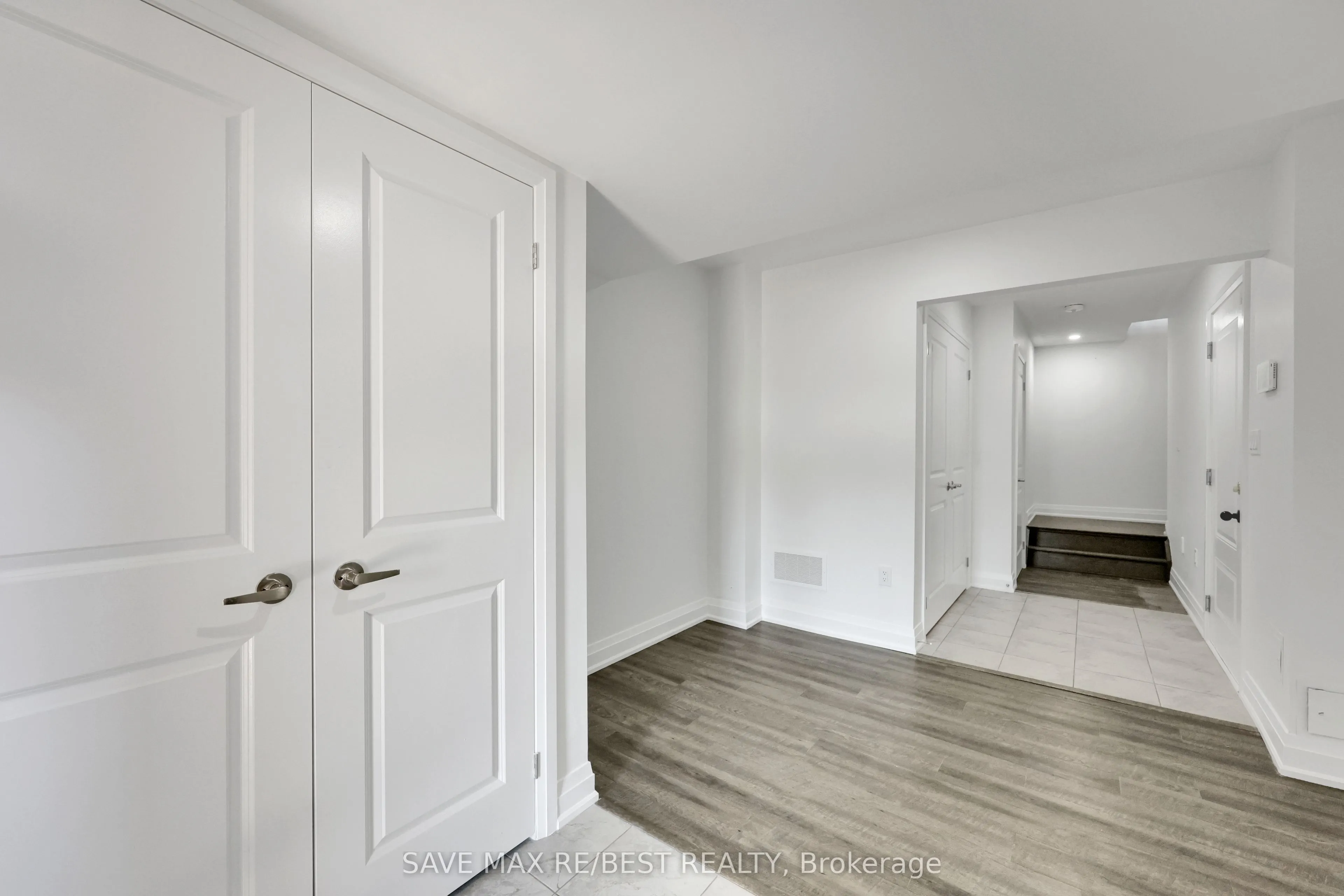2536 Littlefield Crescent