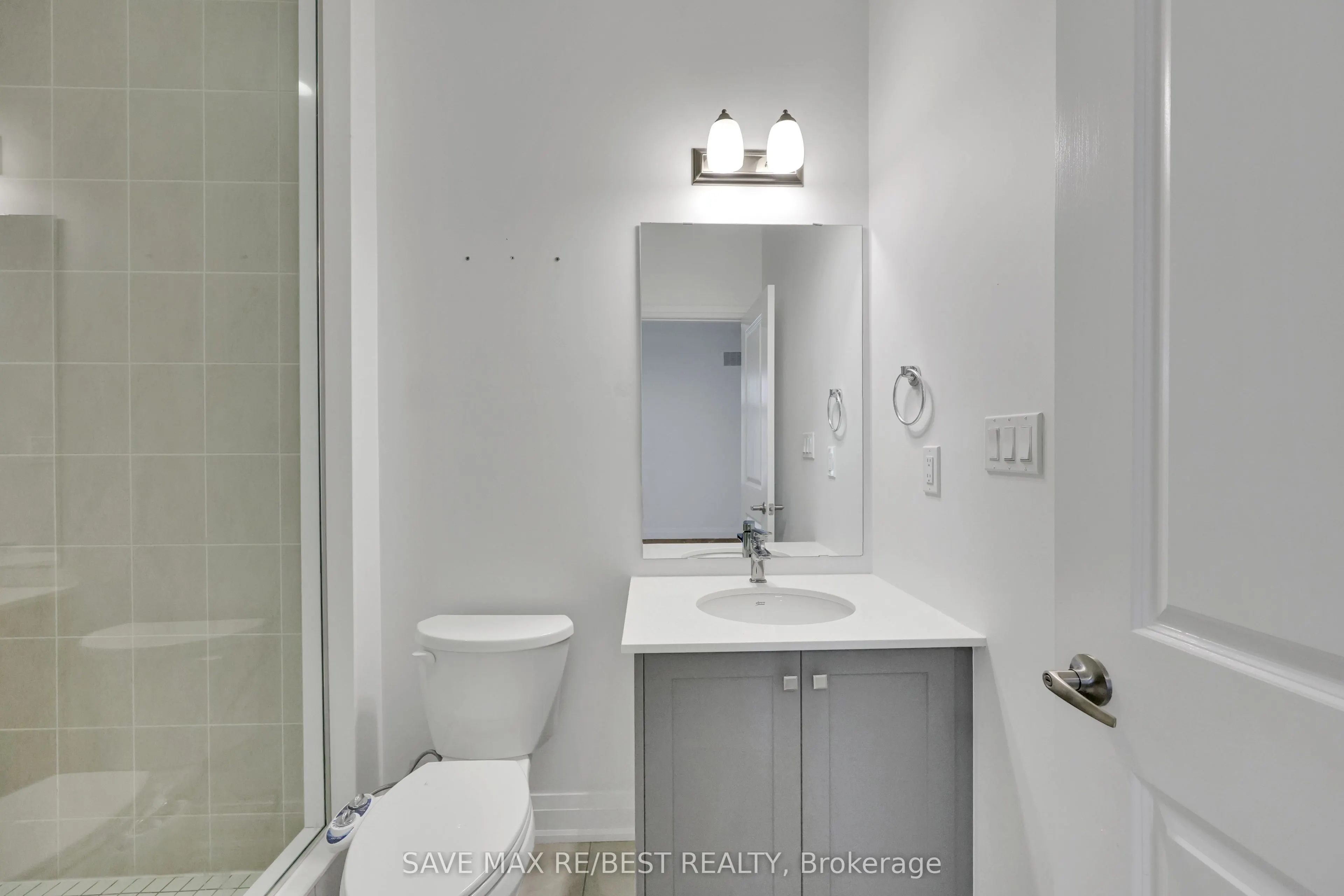 2536 Littlefield Crescent