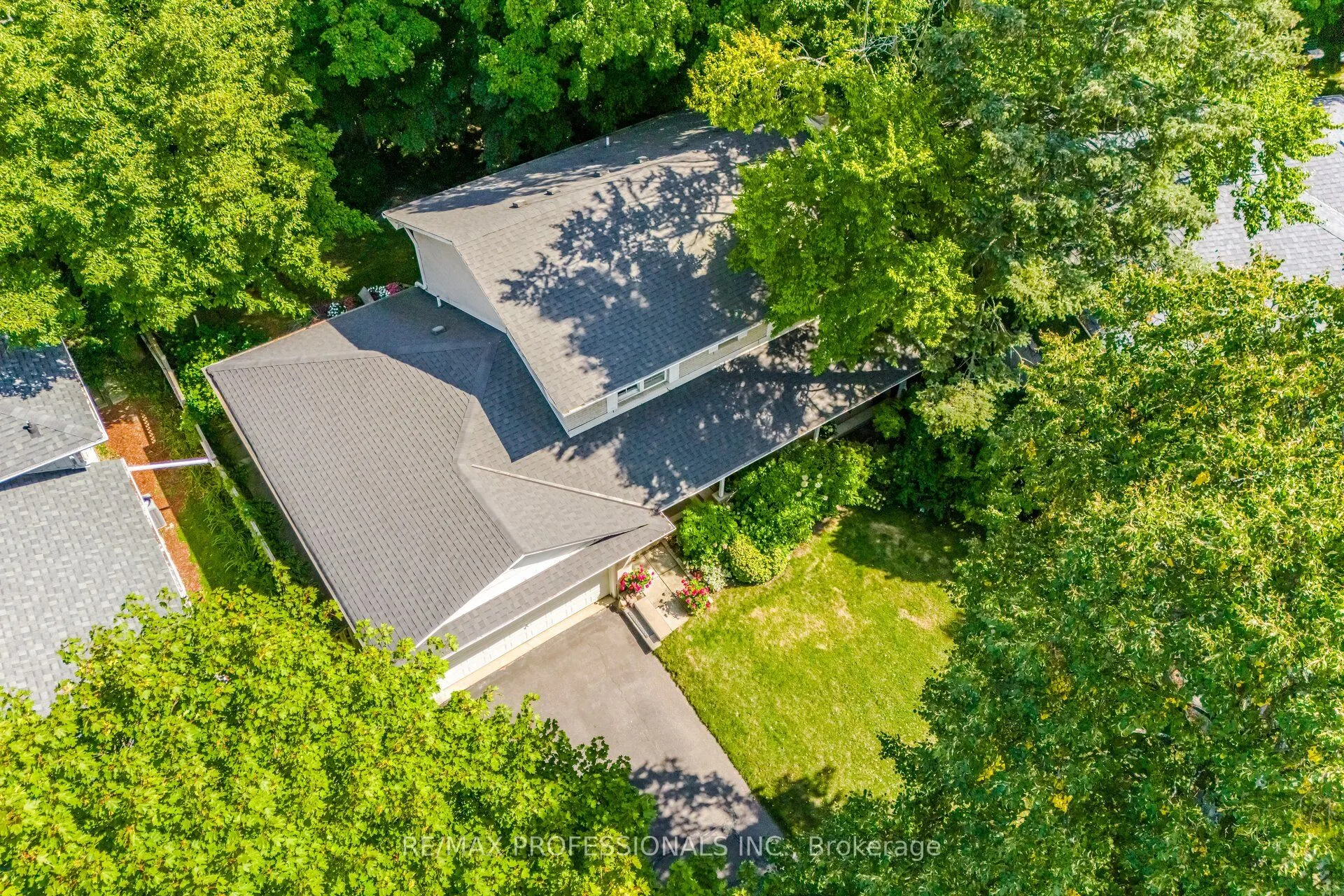 7 Queensborough Crescent