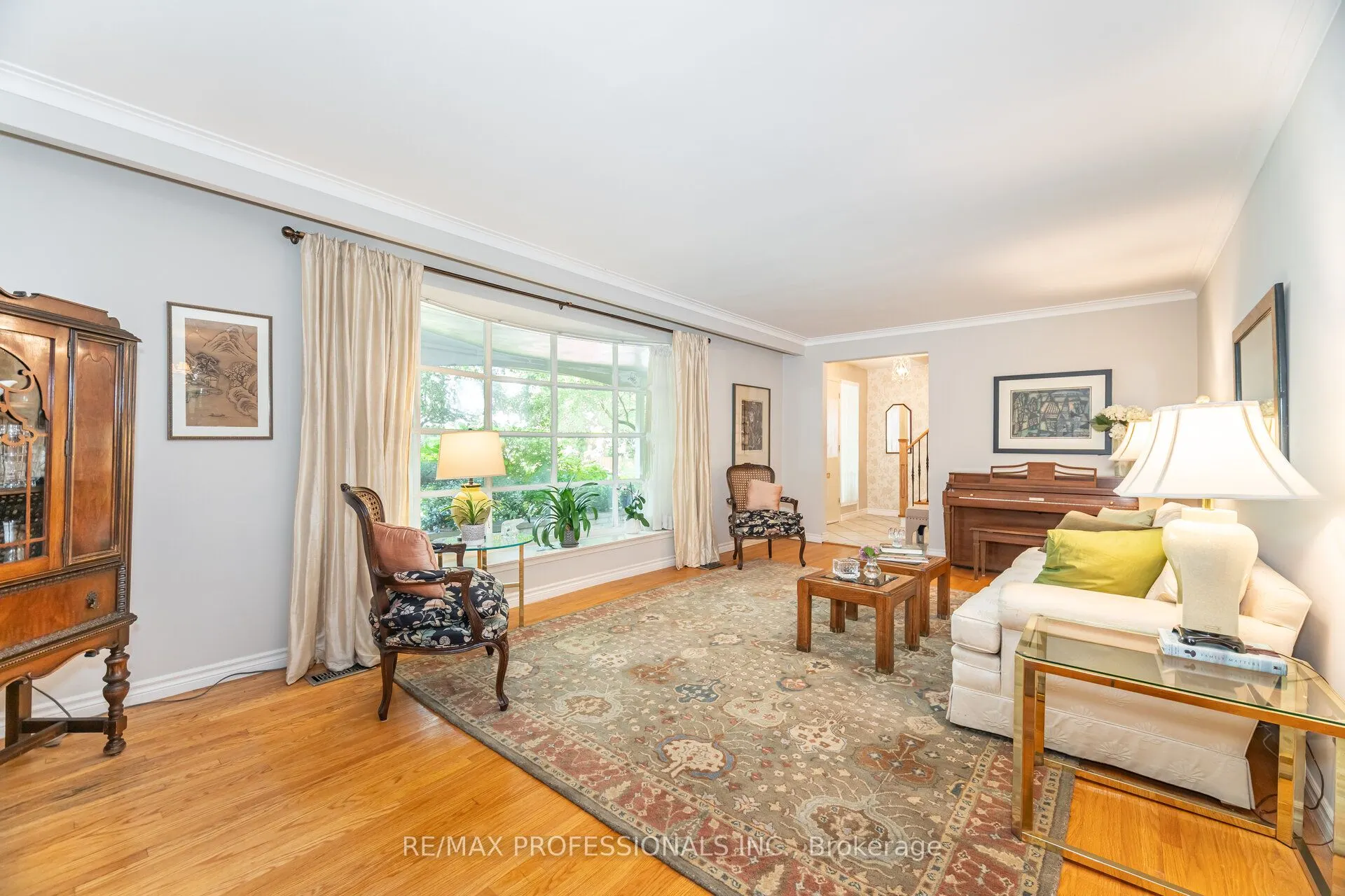 7 Queensborough Crescent