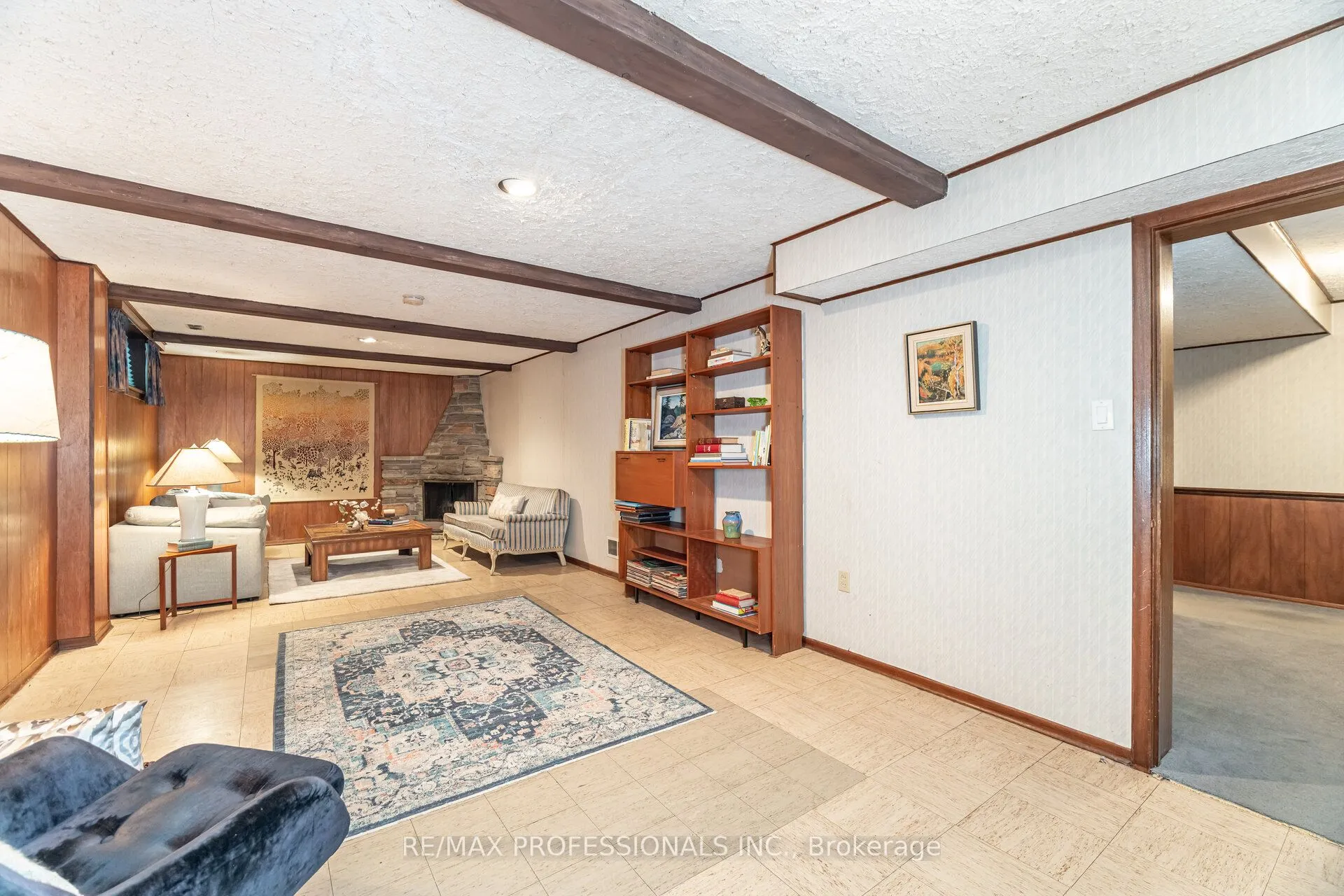 7 Queensborough Crescent