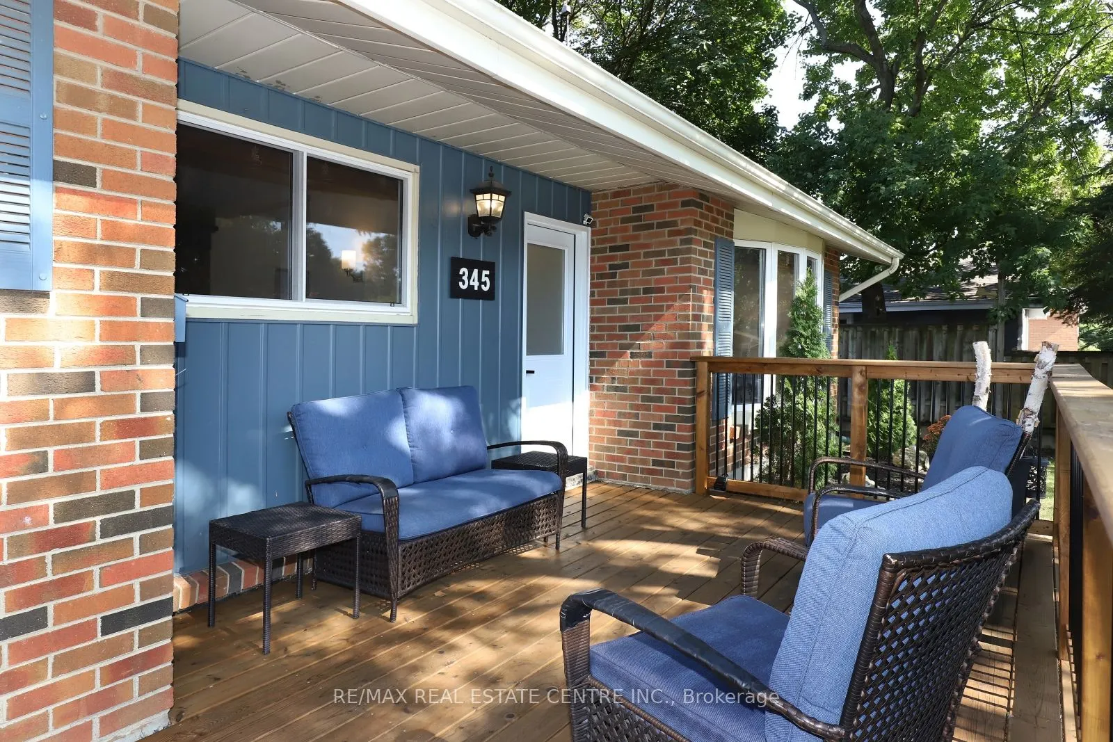 345 Maplewood Crescent
