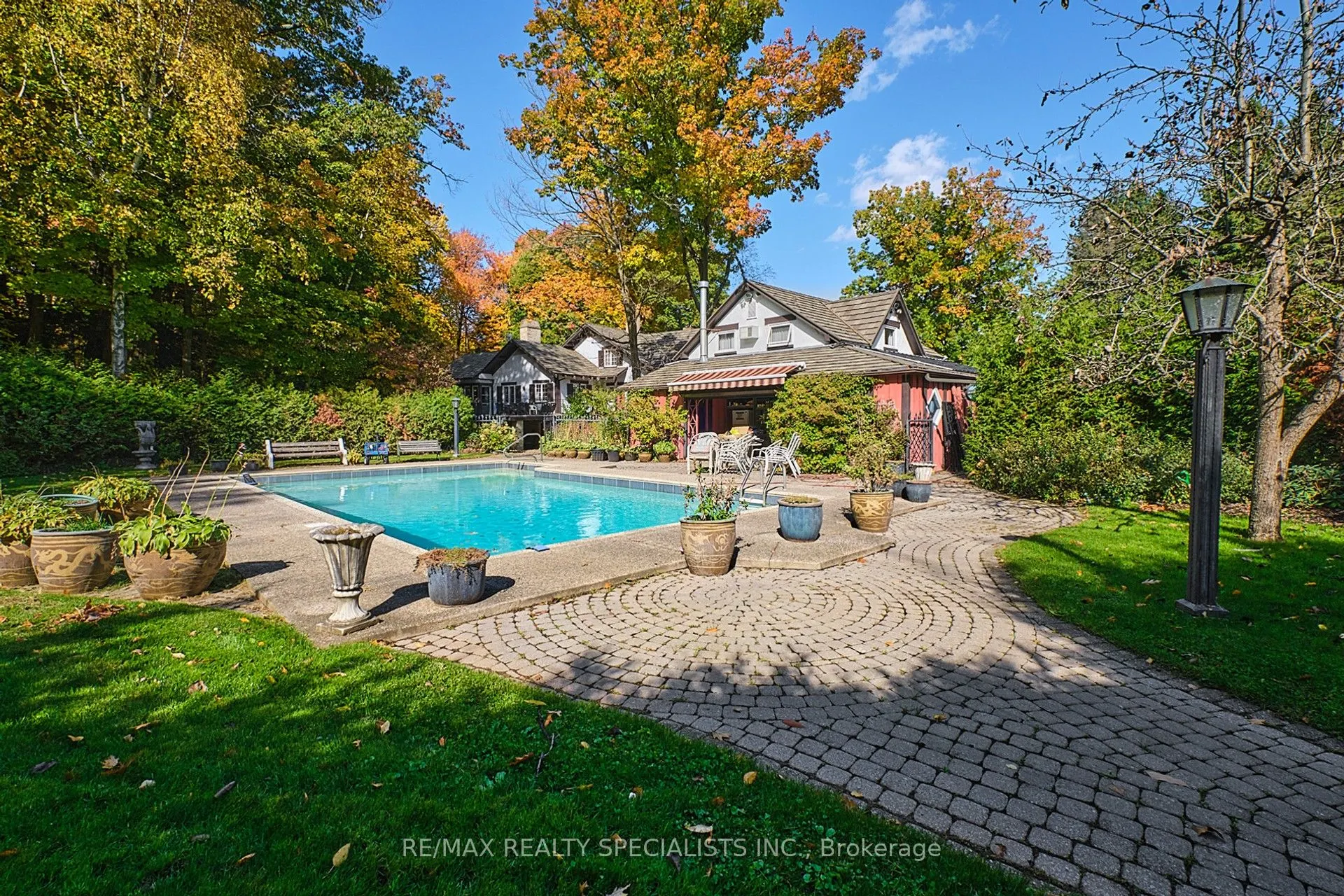 1251 Britannia Road