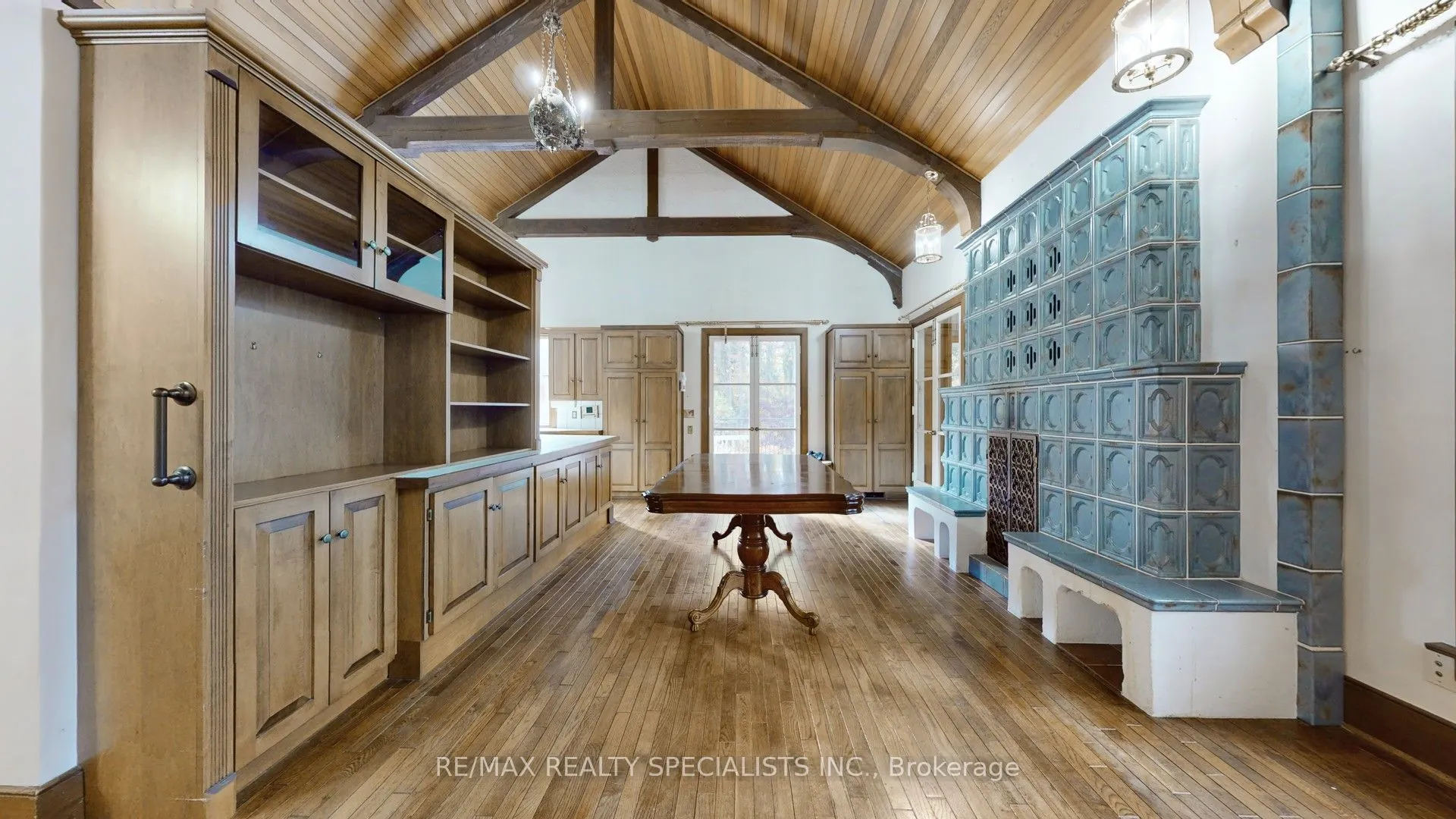 1251 Britannia Road