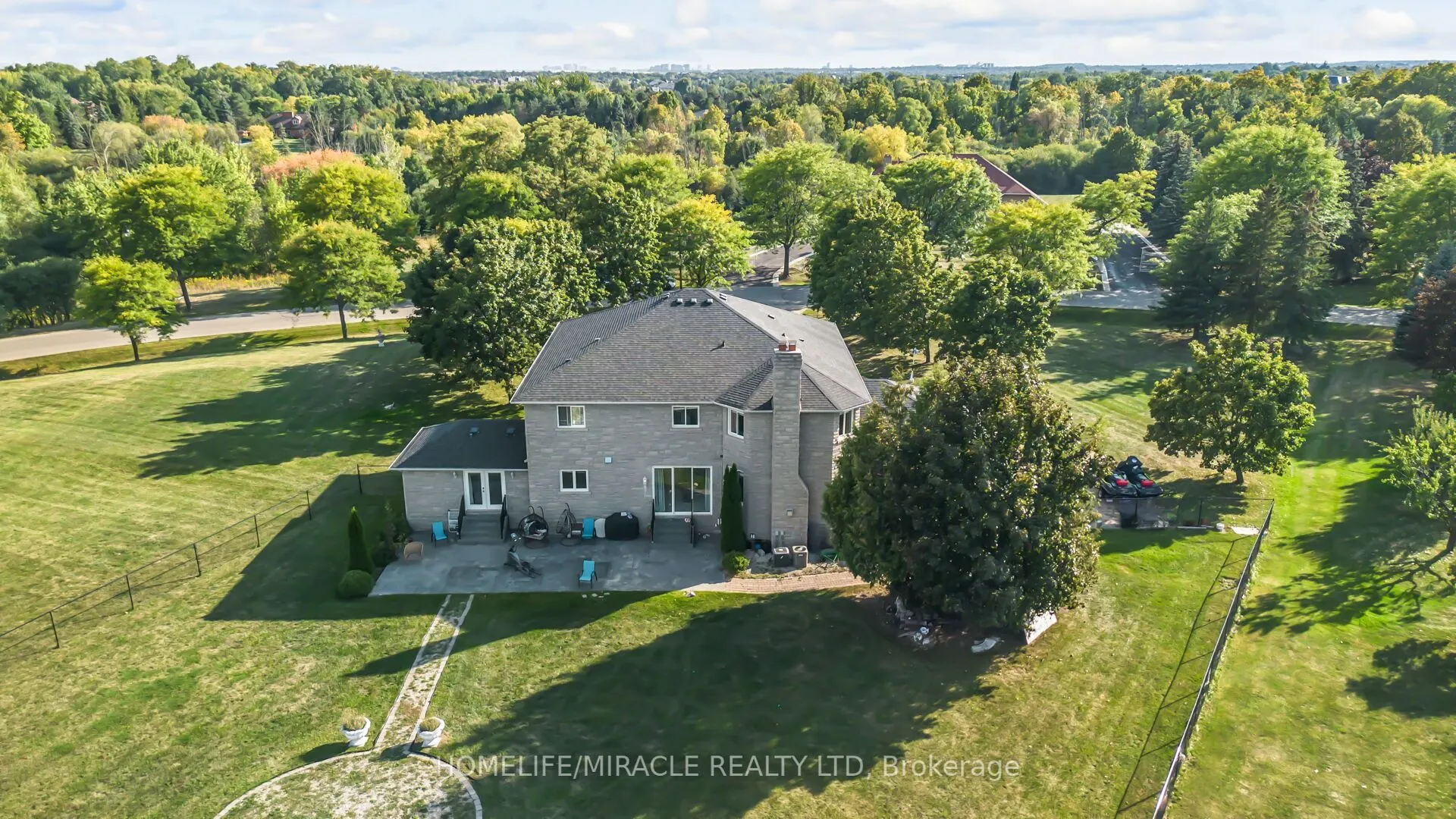 21 Bowman Avenue