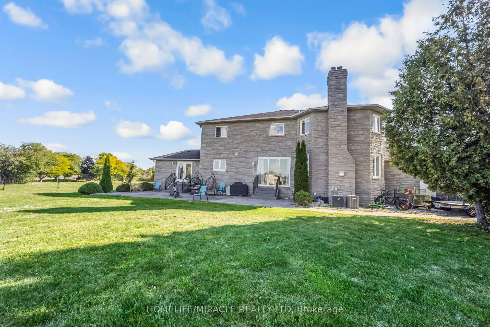 21 Bowman Avenue