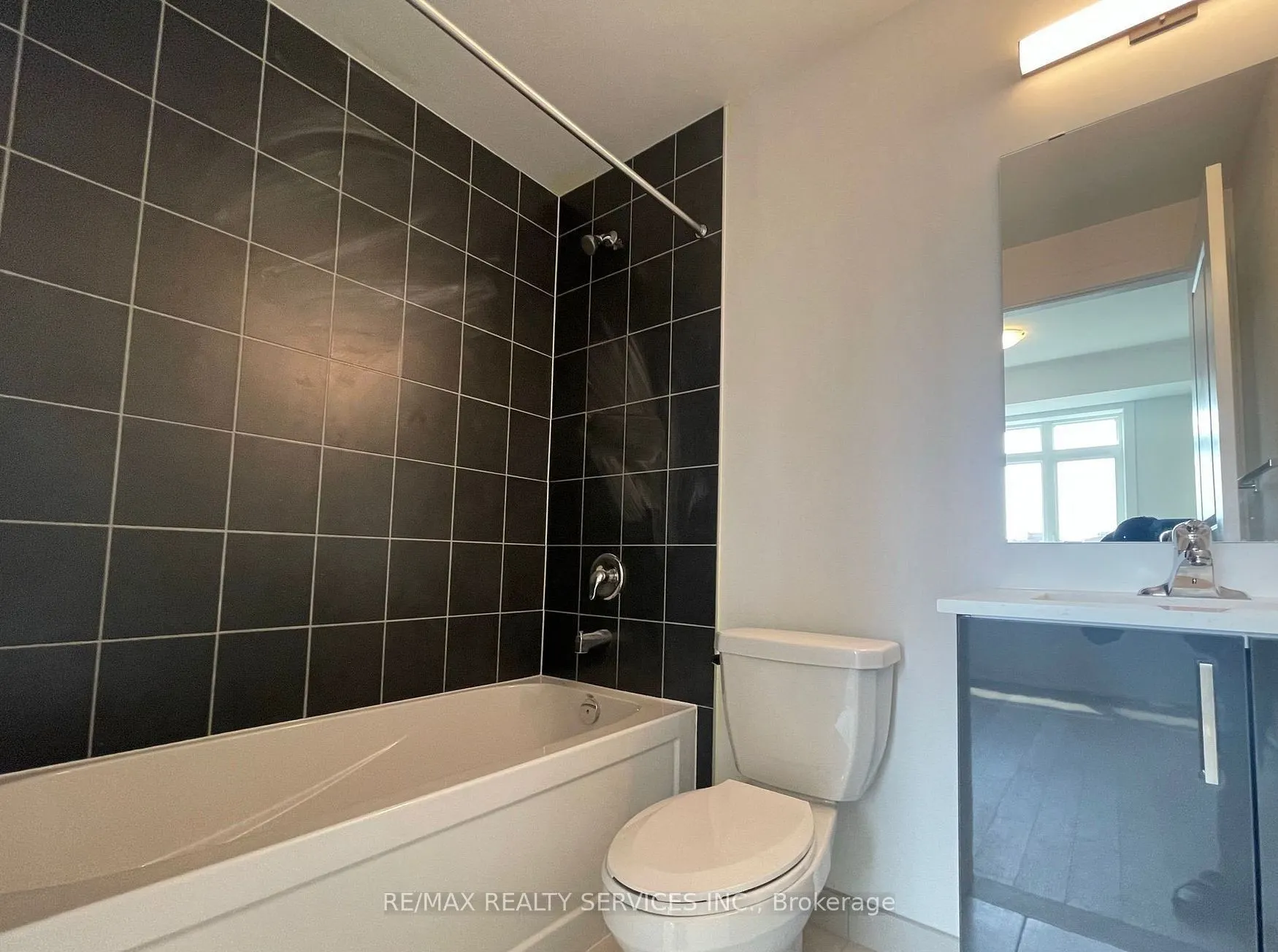 1095 Douglas Mccurdy Comm Drive, #255