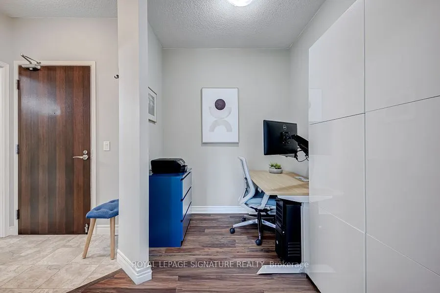 339 Rathburn Road W, #1805