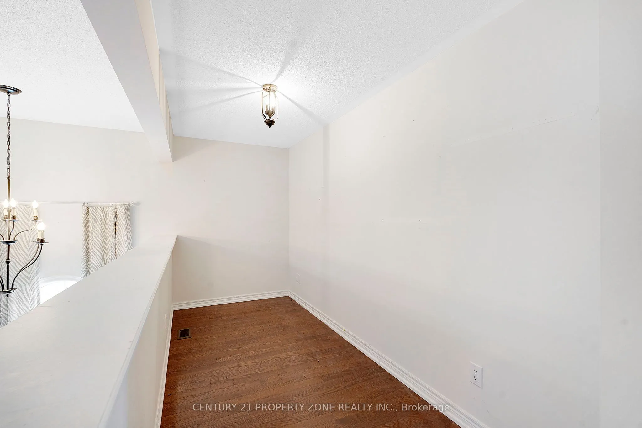 401 Baylis Court