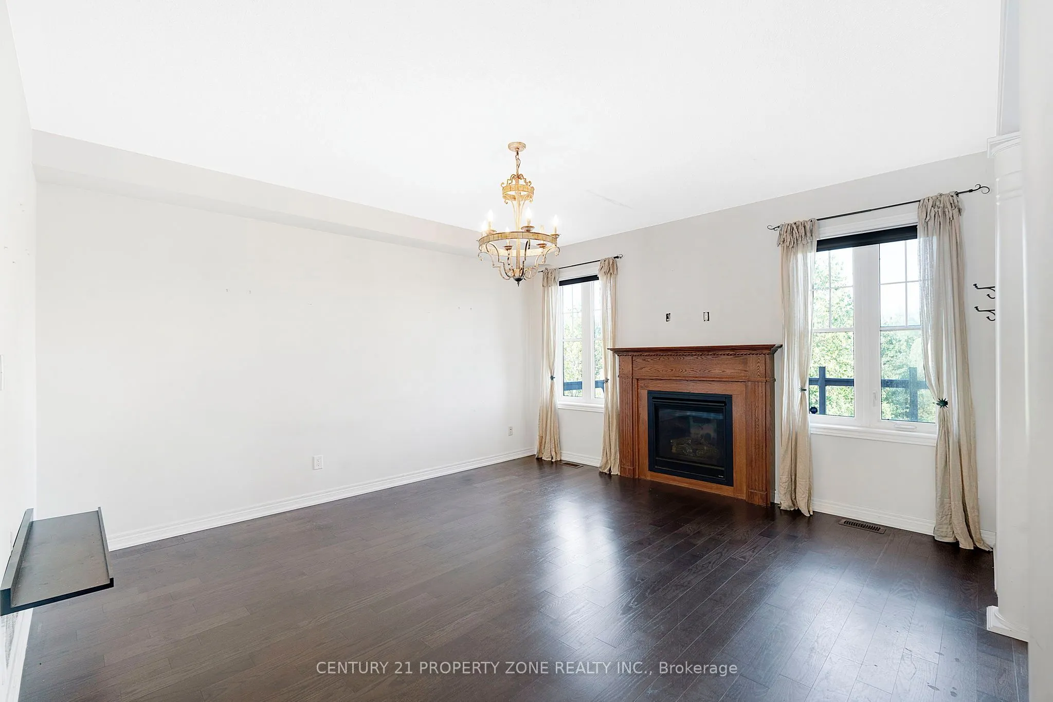 401 Baylis Court