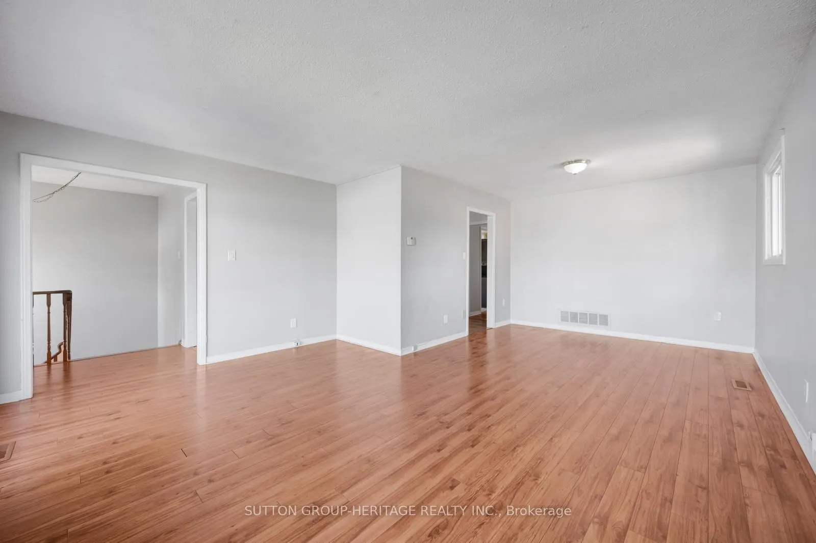 8 Poinsettia Place