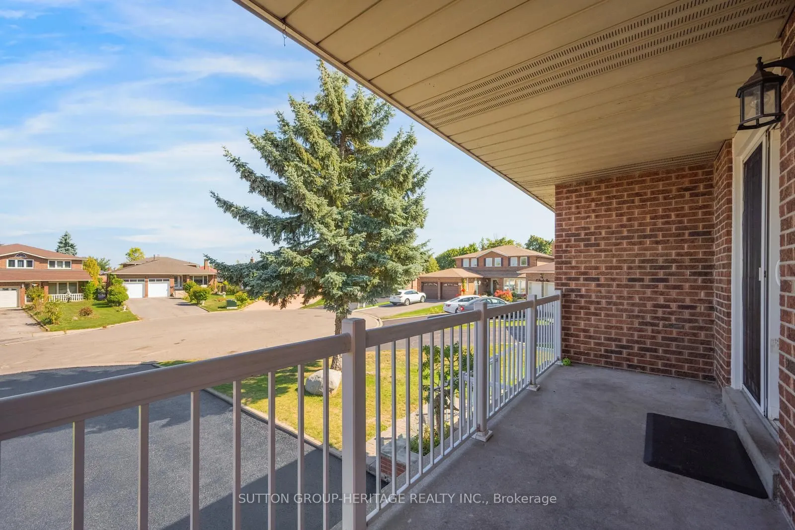 8 Poinsettia Place