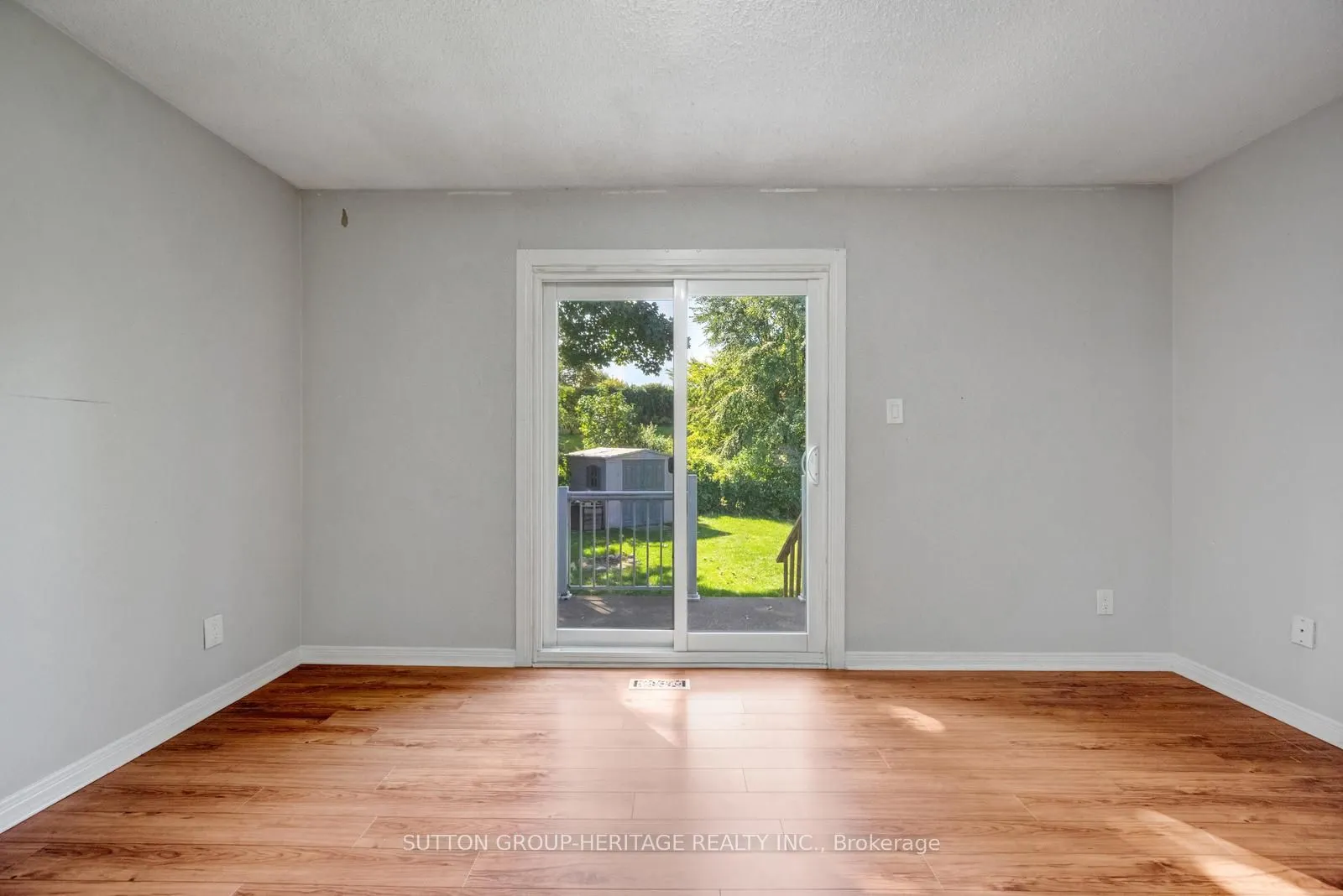8 Poinsettia Place