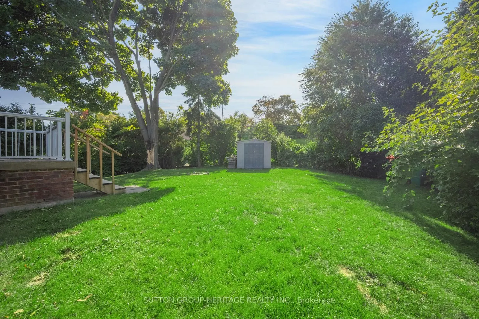 8 Poinsettia Place