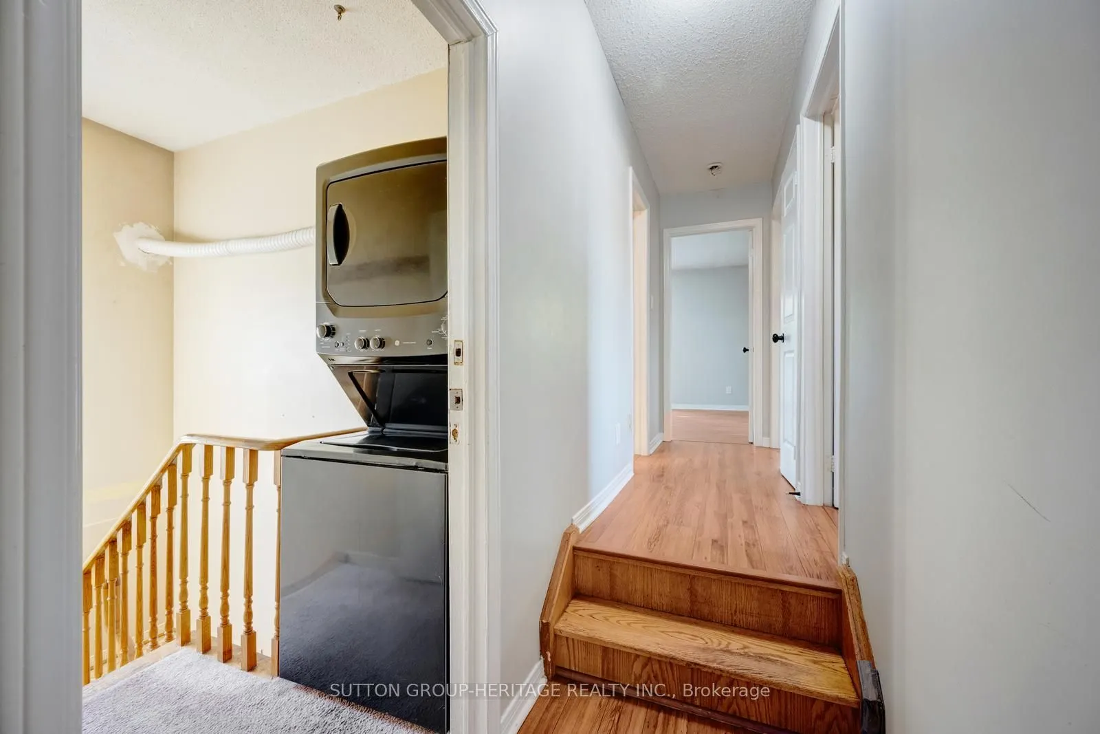 8 Poinsettia Place
