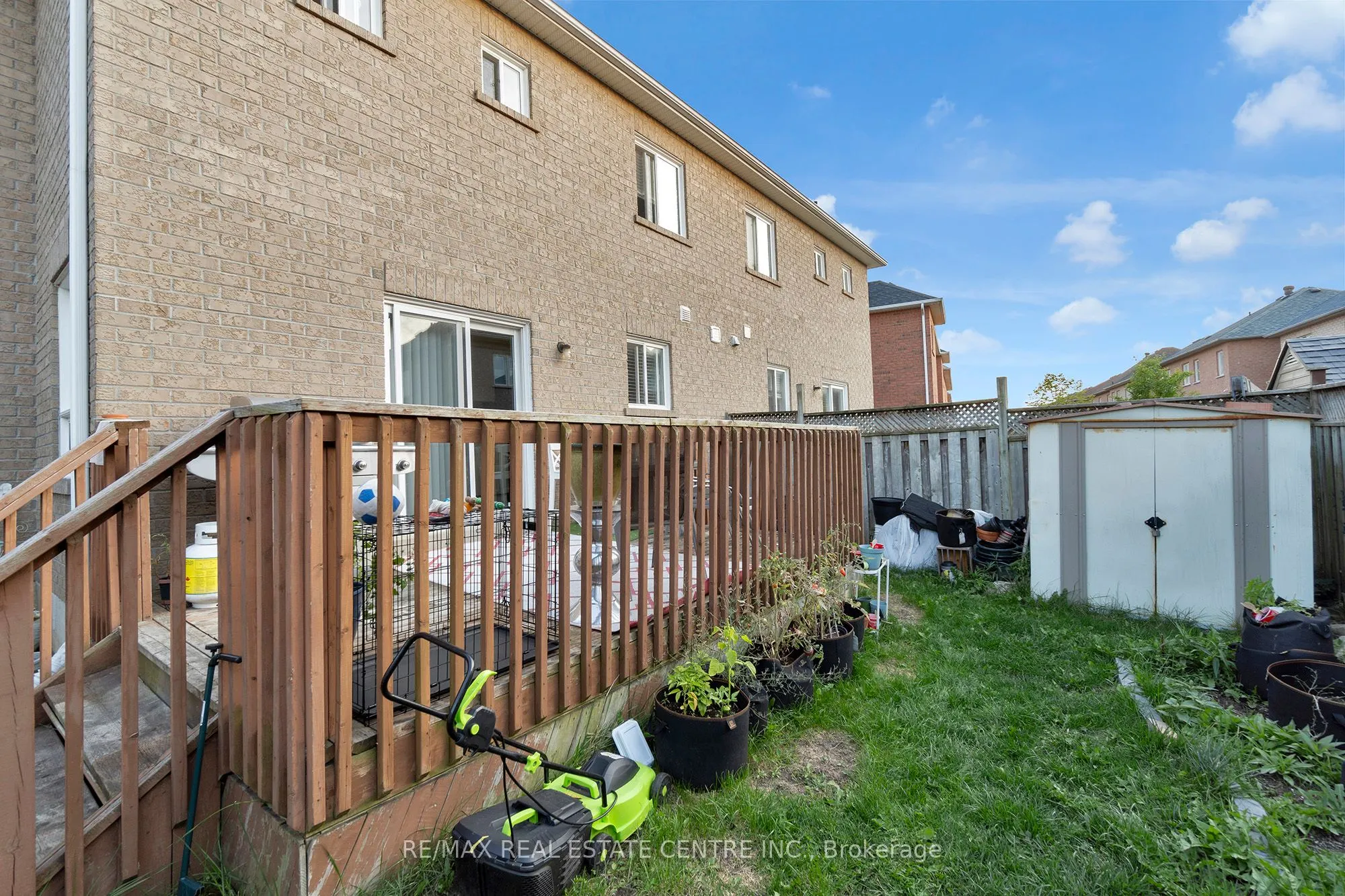 140 Saintsbury Crescent