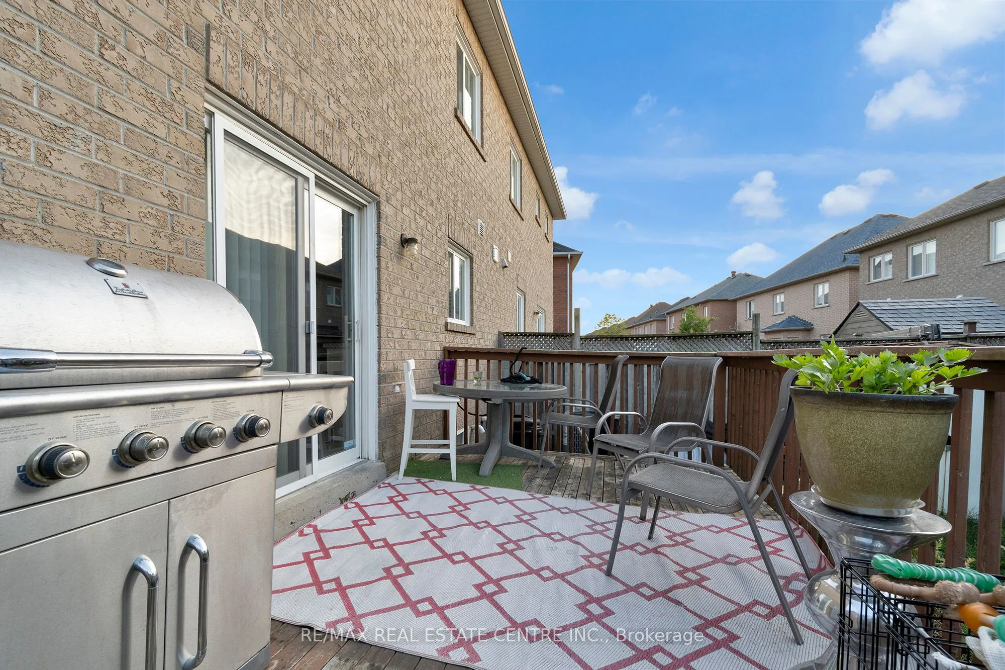140 Saintsbury Crescent
