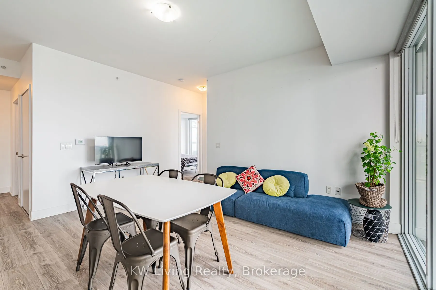 30 Shore Breeze Drive, #1713