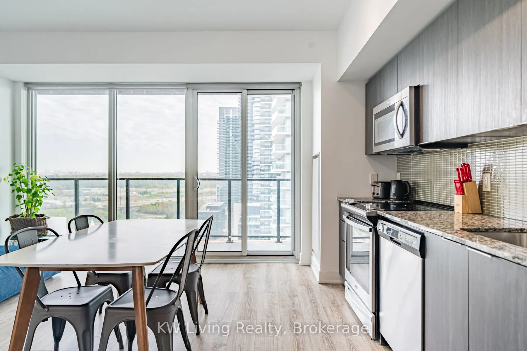 30 Shore Breeze Drive, #1713