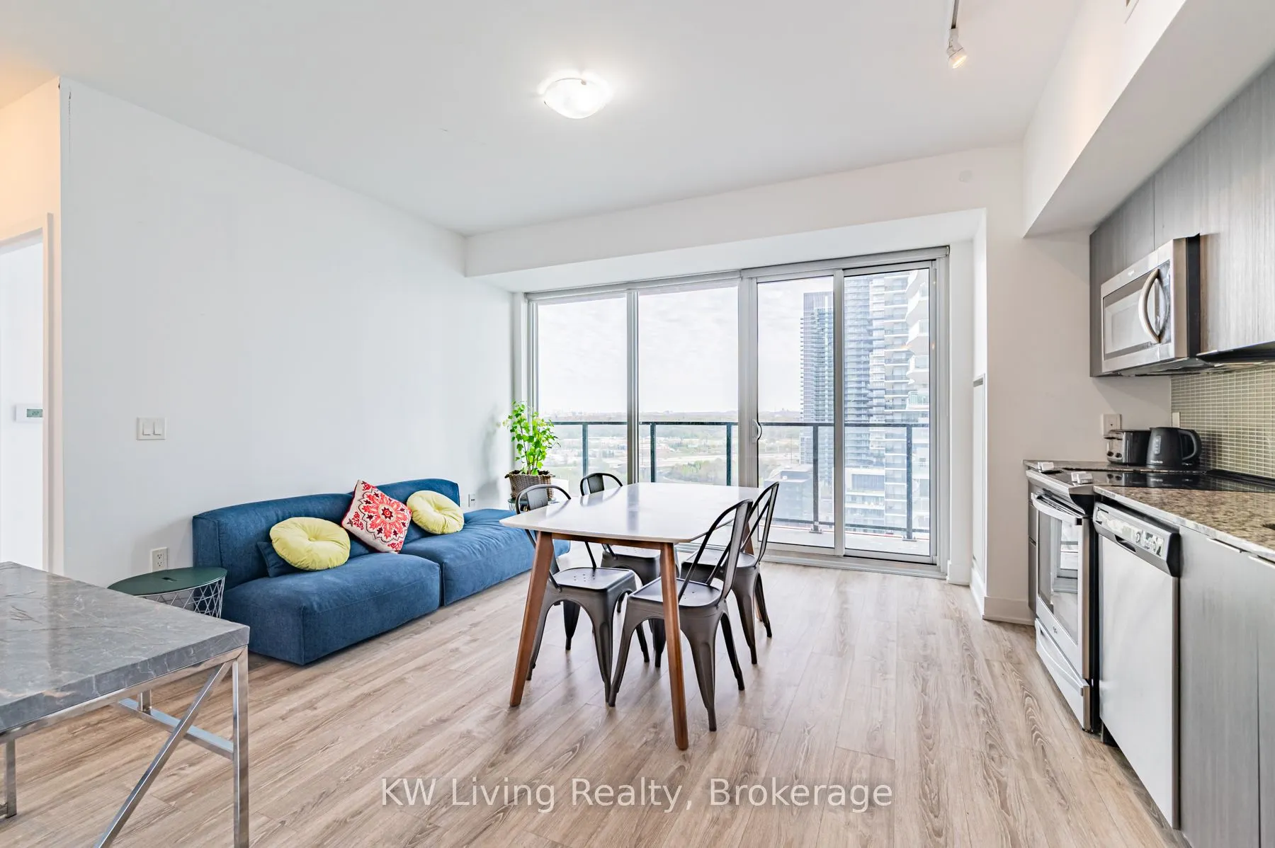 30 Shore Breeze Drive, #1713