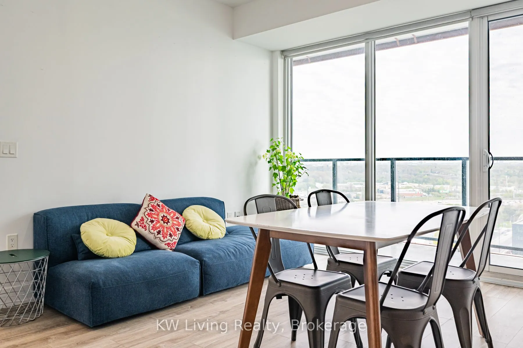 30 Shore Breeze Drive, #1713