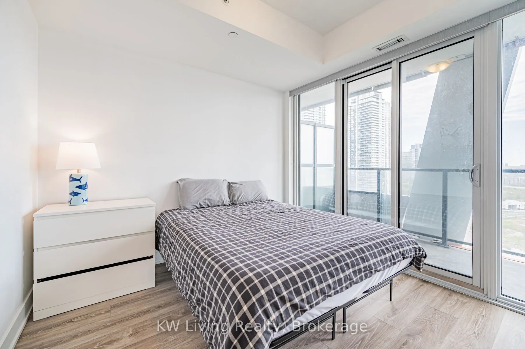 30 Shore Breeze Drive, #1713