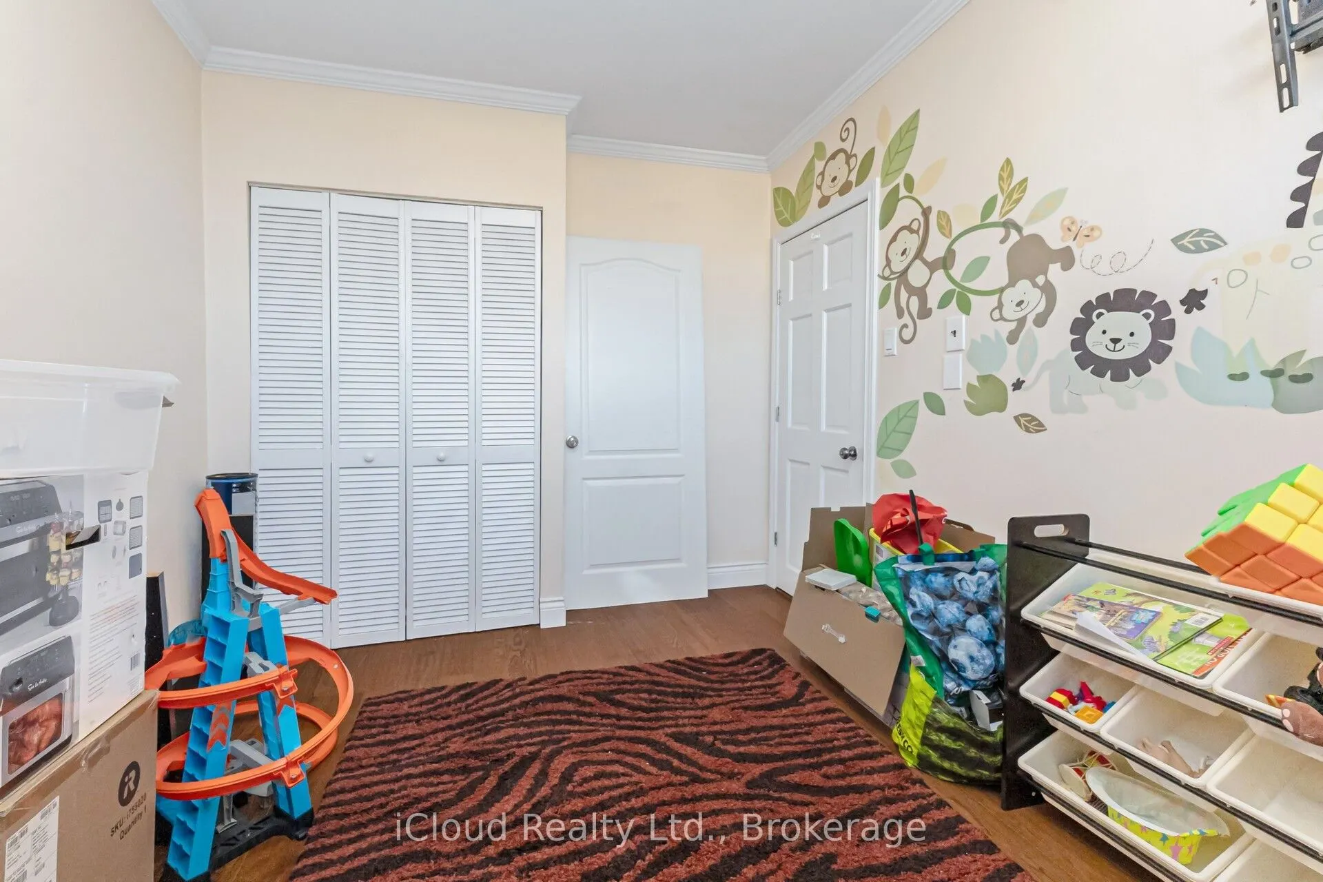 40 Rabbit Lane, #10